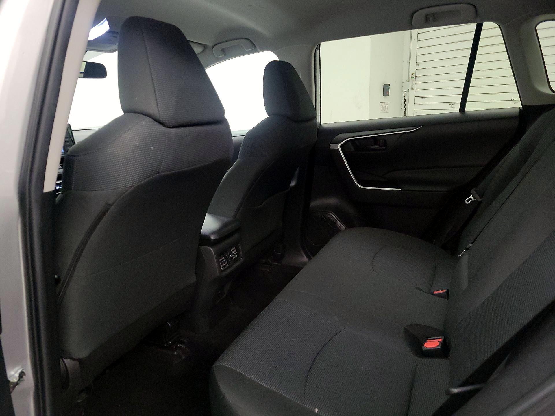 Thumbnail: 2022 Toyota RAV4 - 19