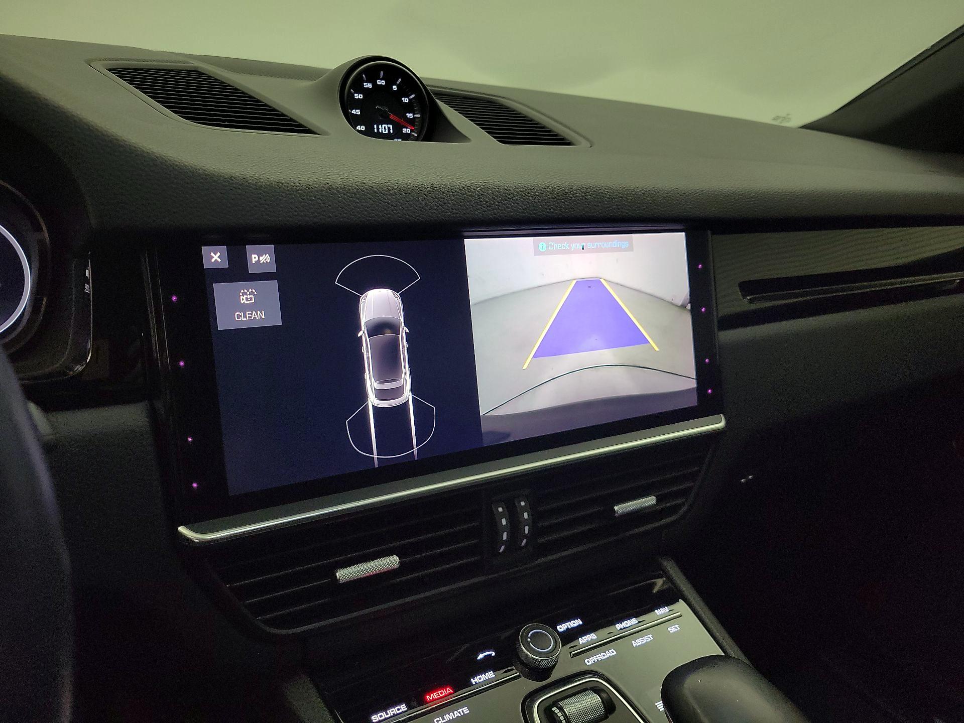 Thumbnail: 2021 Porsche Cayenne - 14