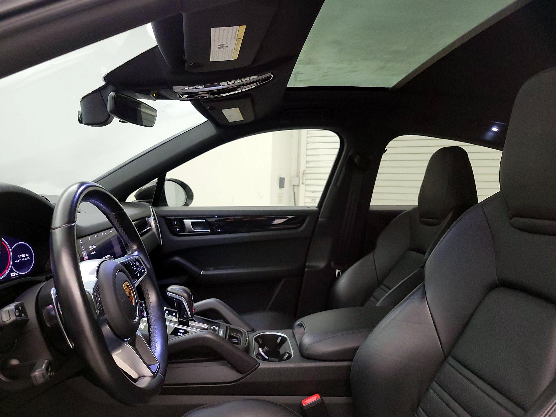 Thumbnail: 2021 Porsche Cayenne - 19