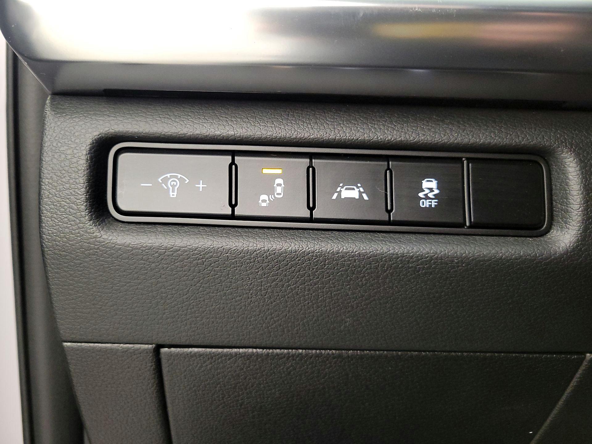 Thumbnail: 2022 Kia Telluride - 13