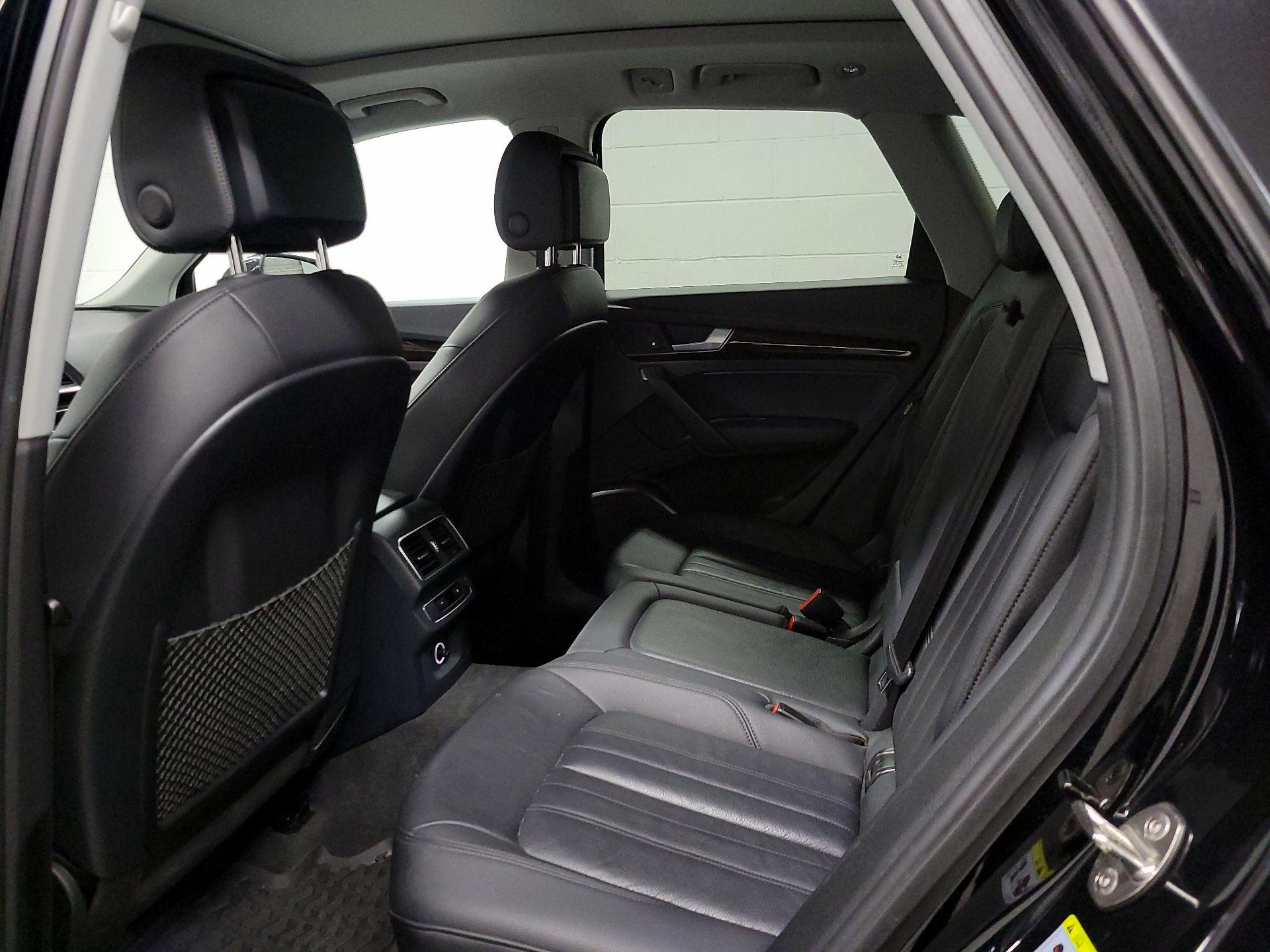 Thumbnail: 2019 Audi Q5 - 19