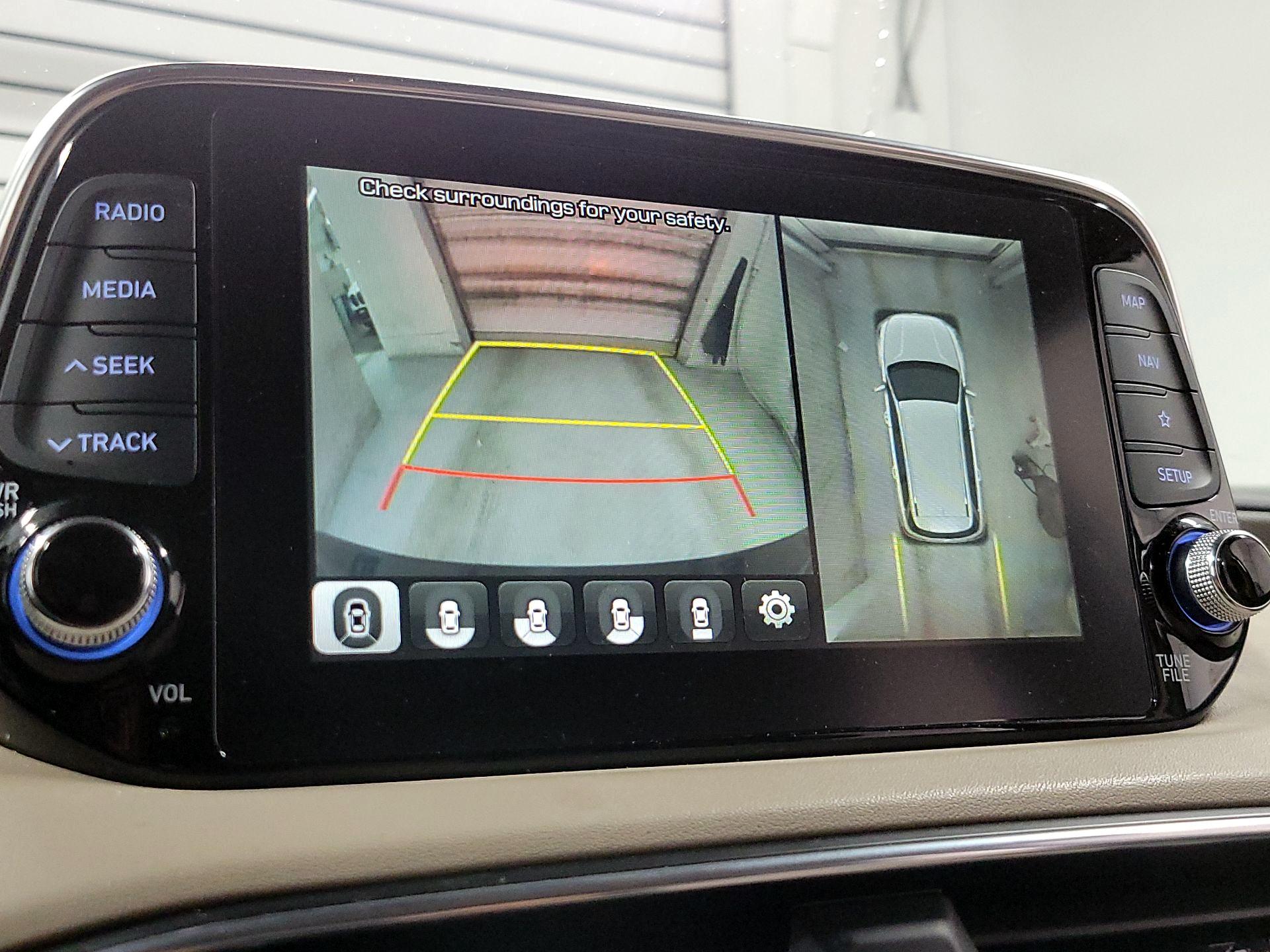 Thumbnail: 2020 Hyundai Santa Fe - 15