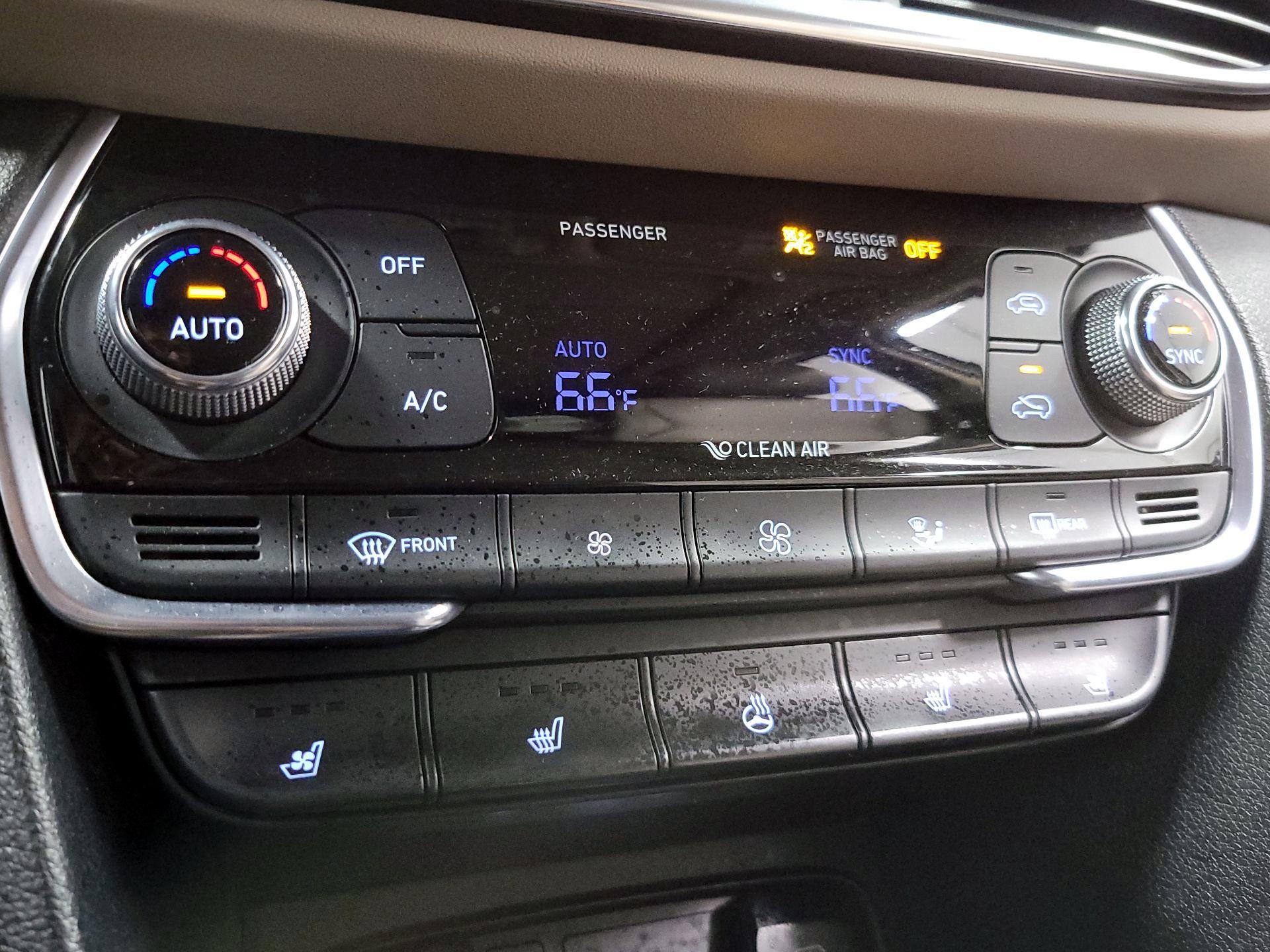 Thumbnail: 2020 Hyundai Santa Fe - 17