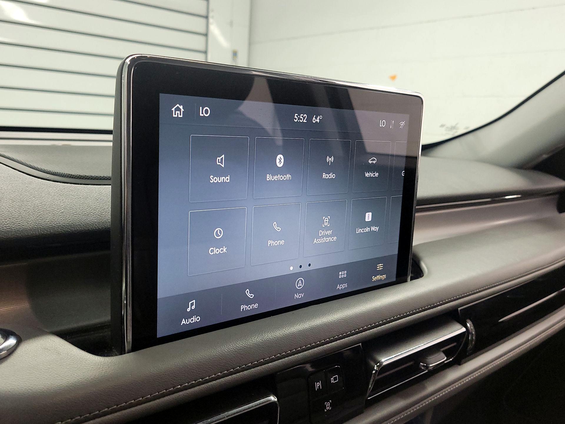 Thumbnail: 2020 Lincoln Aviator - 15