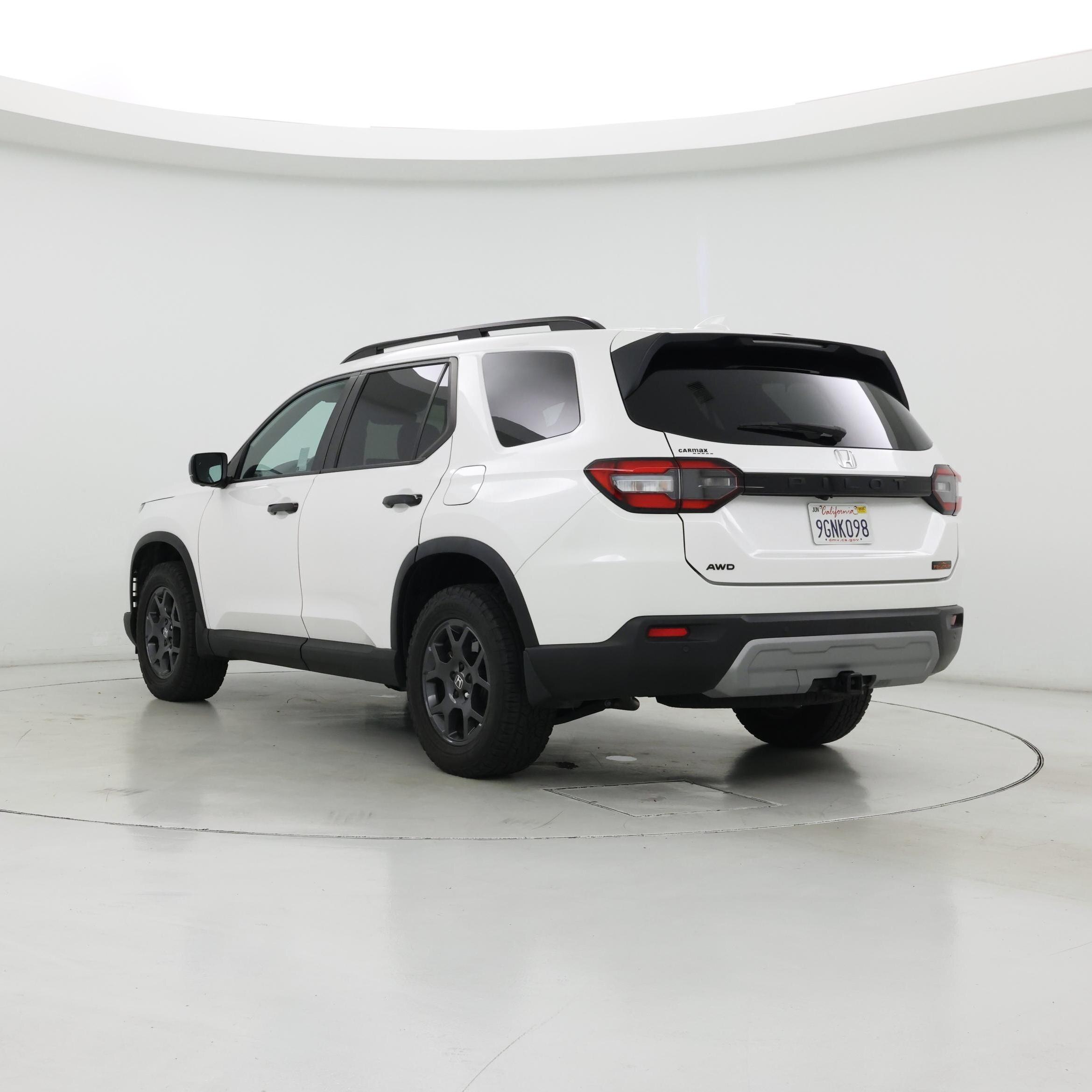 Thumbnail: 2023 Honda Pilot - 2