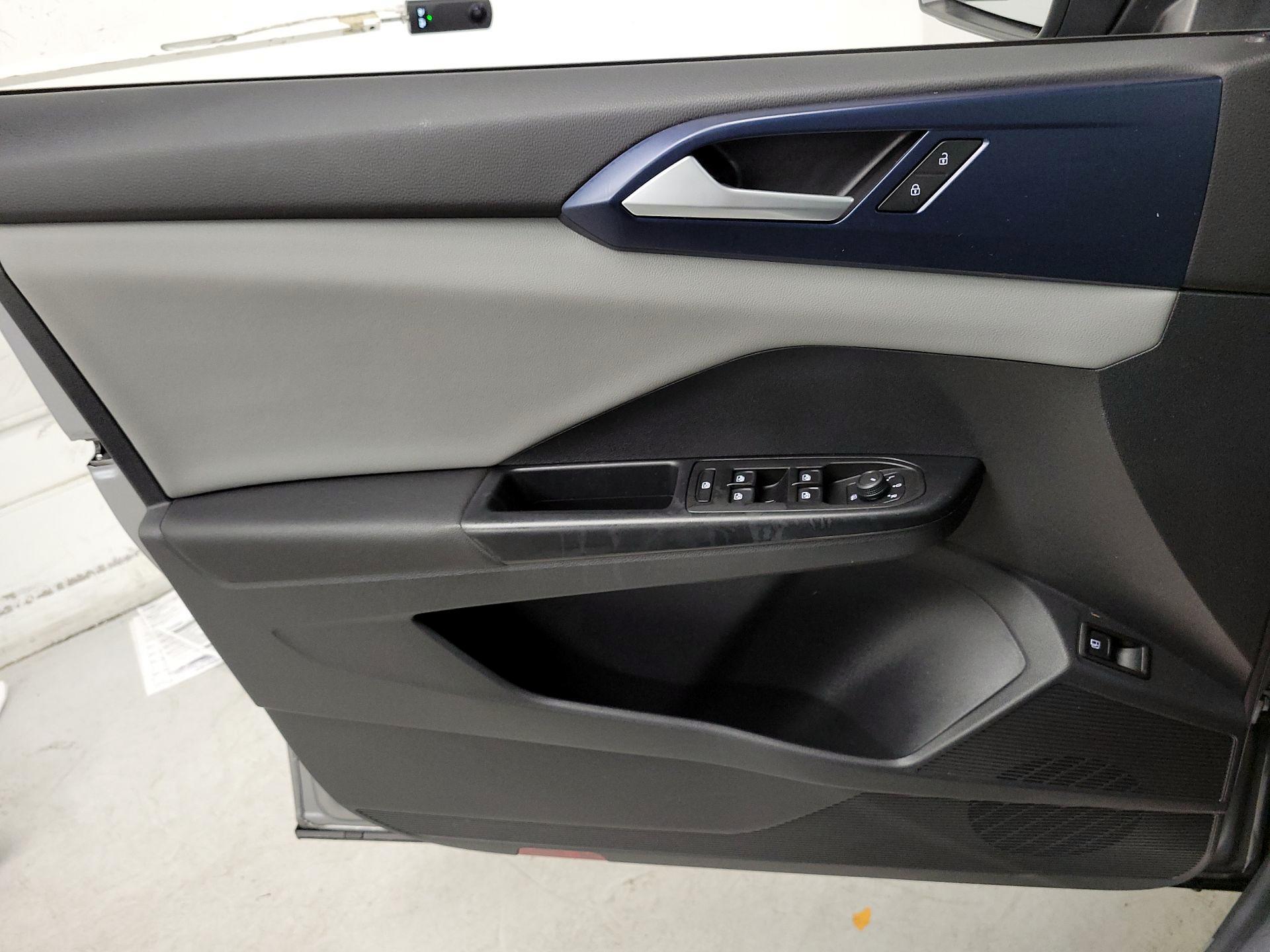 Thumbnail: 2023 Volkswagen Taos - 12