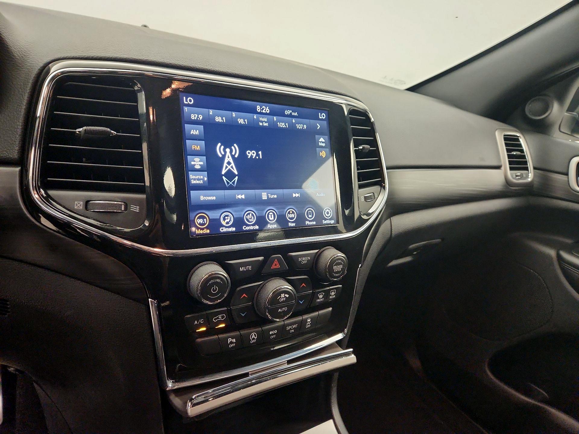 Thumbnail: 2022 Jeep Grand Cherokee - 16