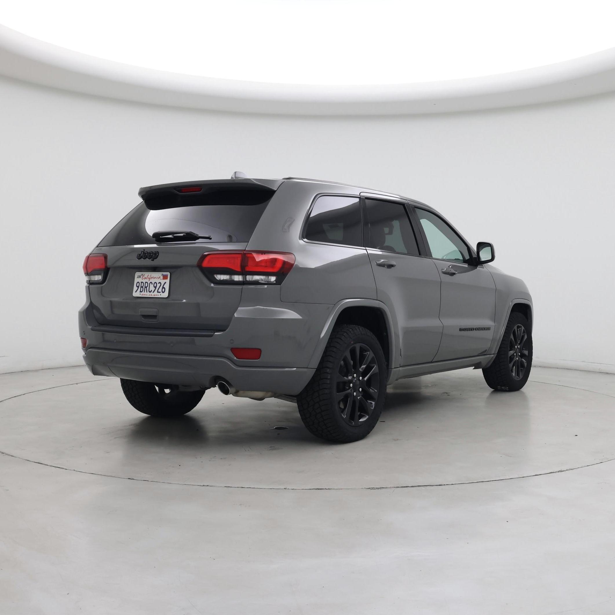 Thumbnail: 2022 Jeep Grand Cherokee - 8