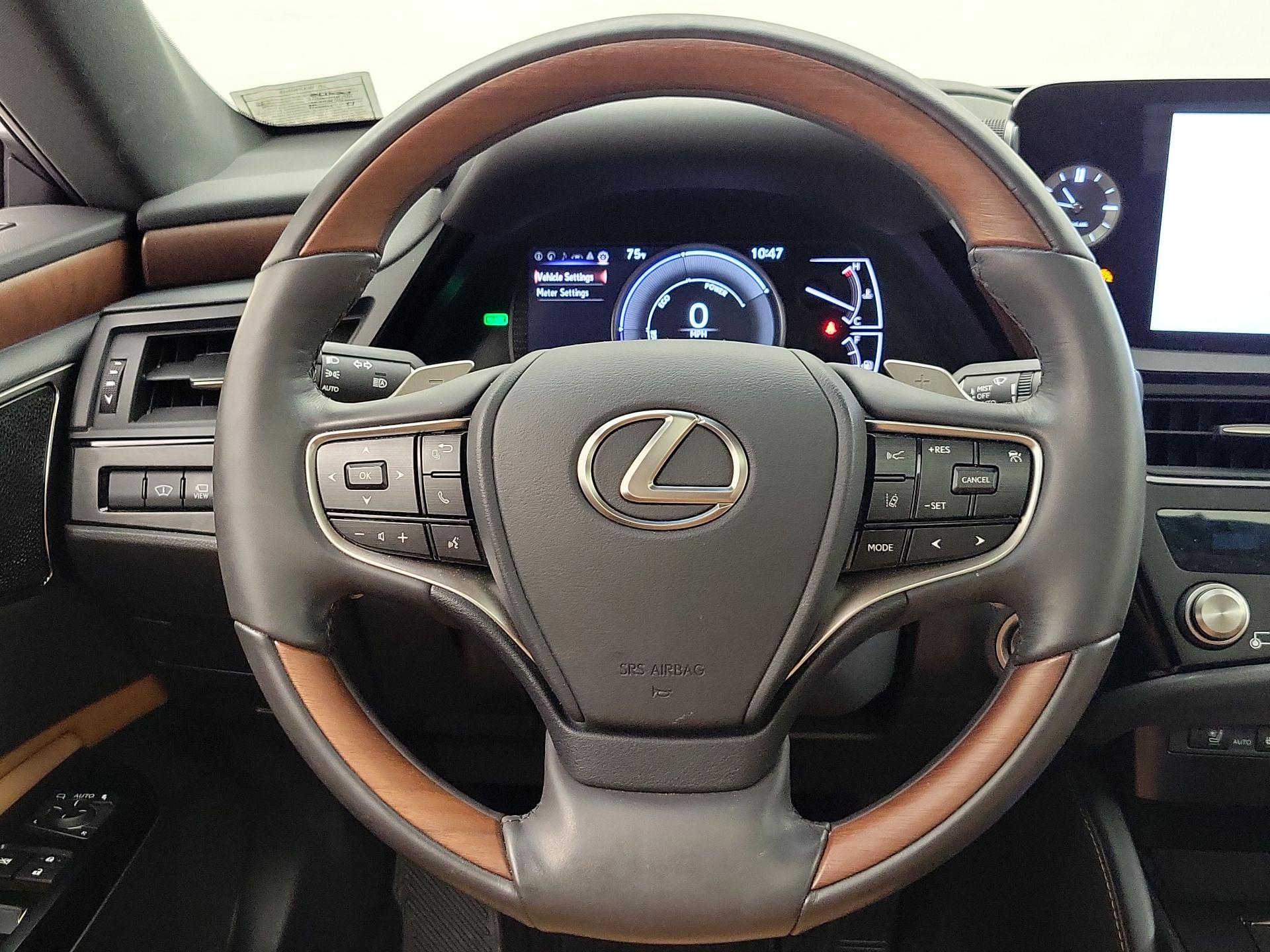 Thumbnail: 2024 Lexus ES - 10