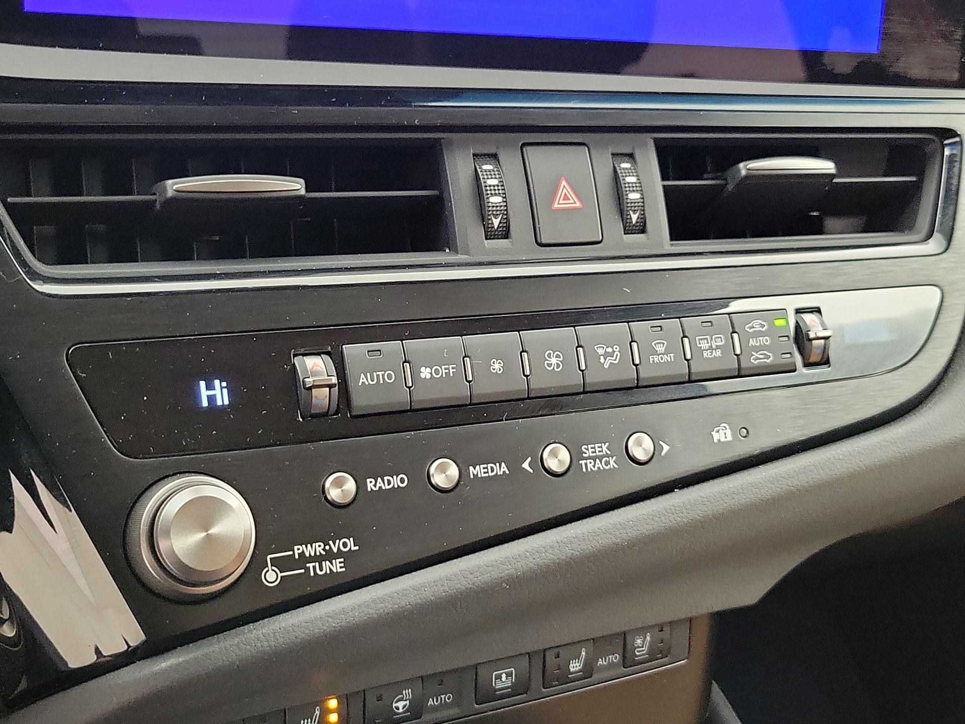 Thumbnail: 2024 Lexus ES - 16