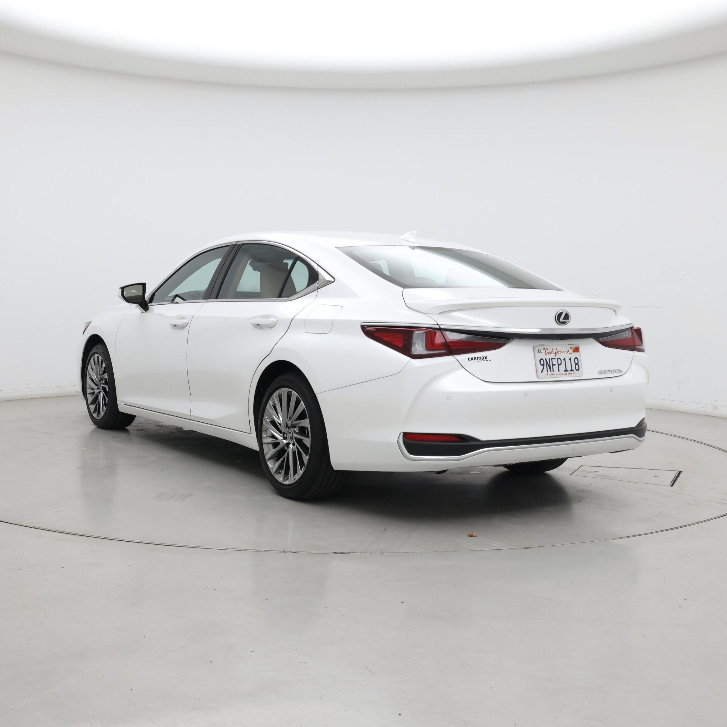 Thumbnail: 2024 Lexus ES - 2