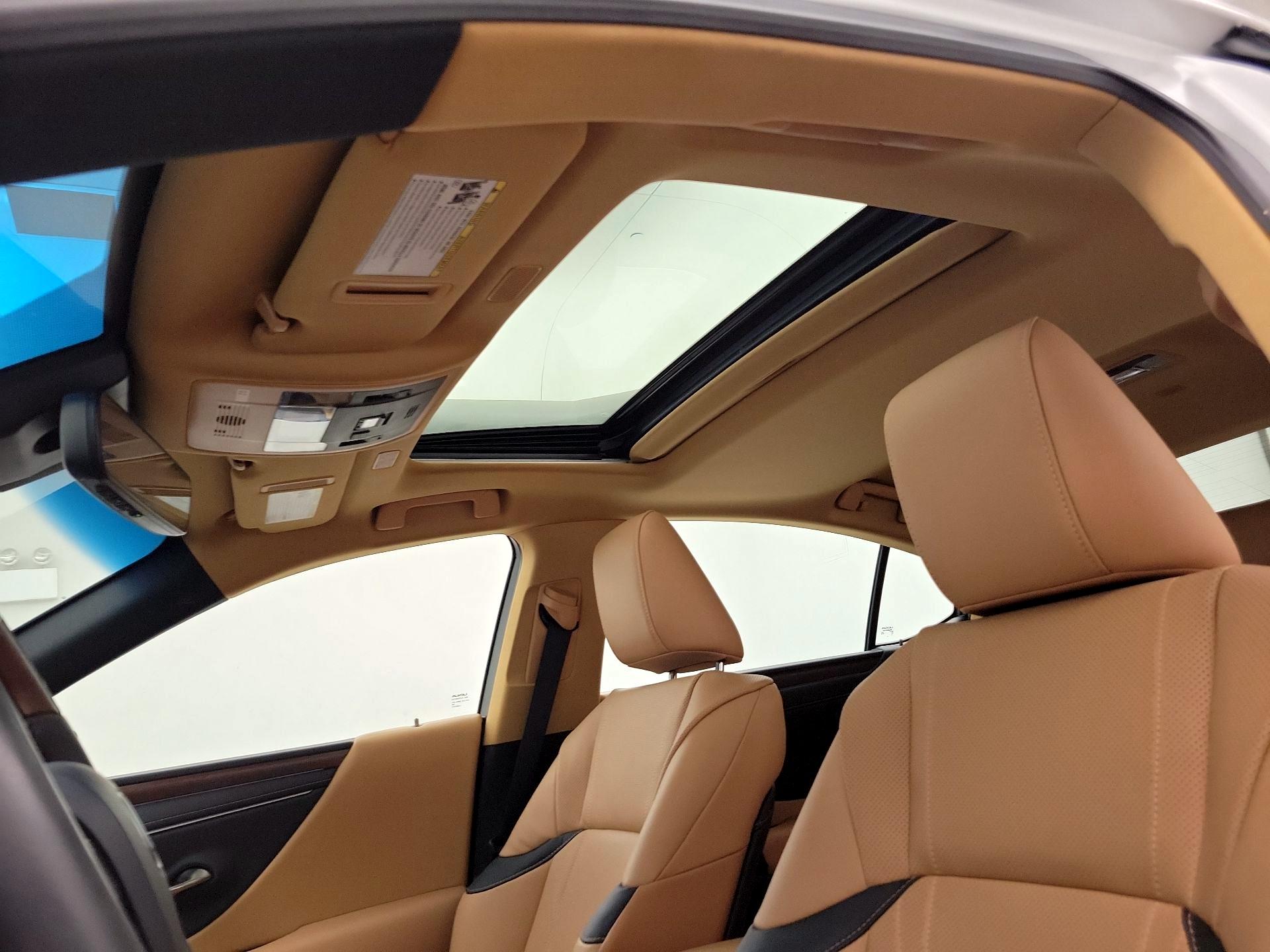 Thumbnail: 2024 Lexus ES - 19