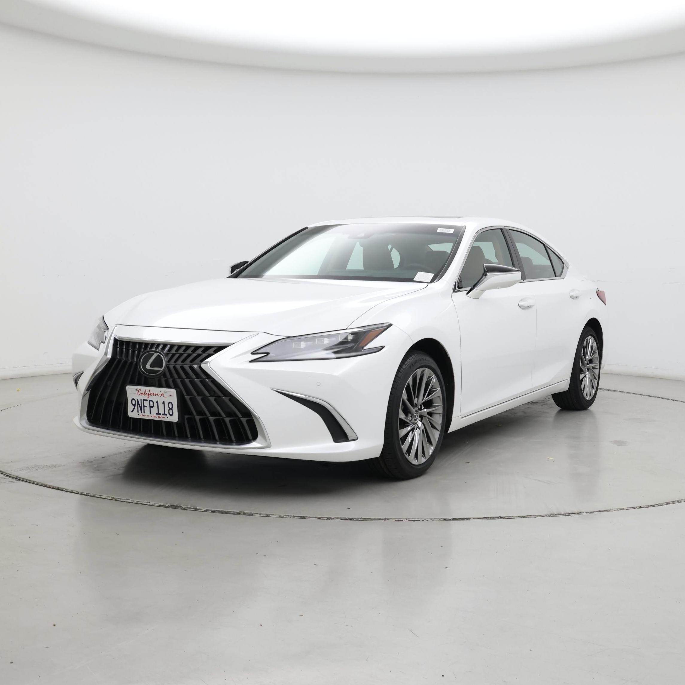 Thumbnail: 2024 Lexus ES - 4
