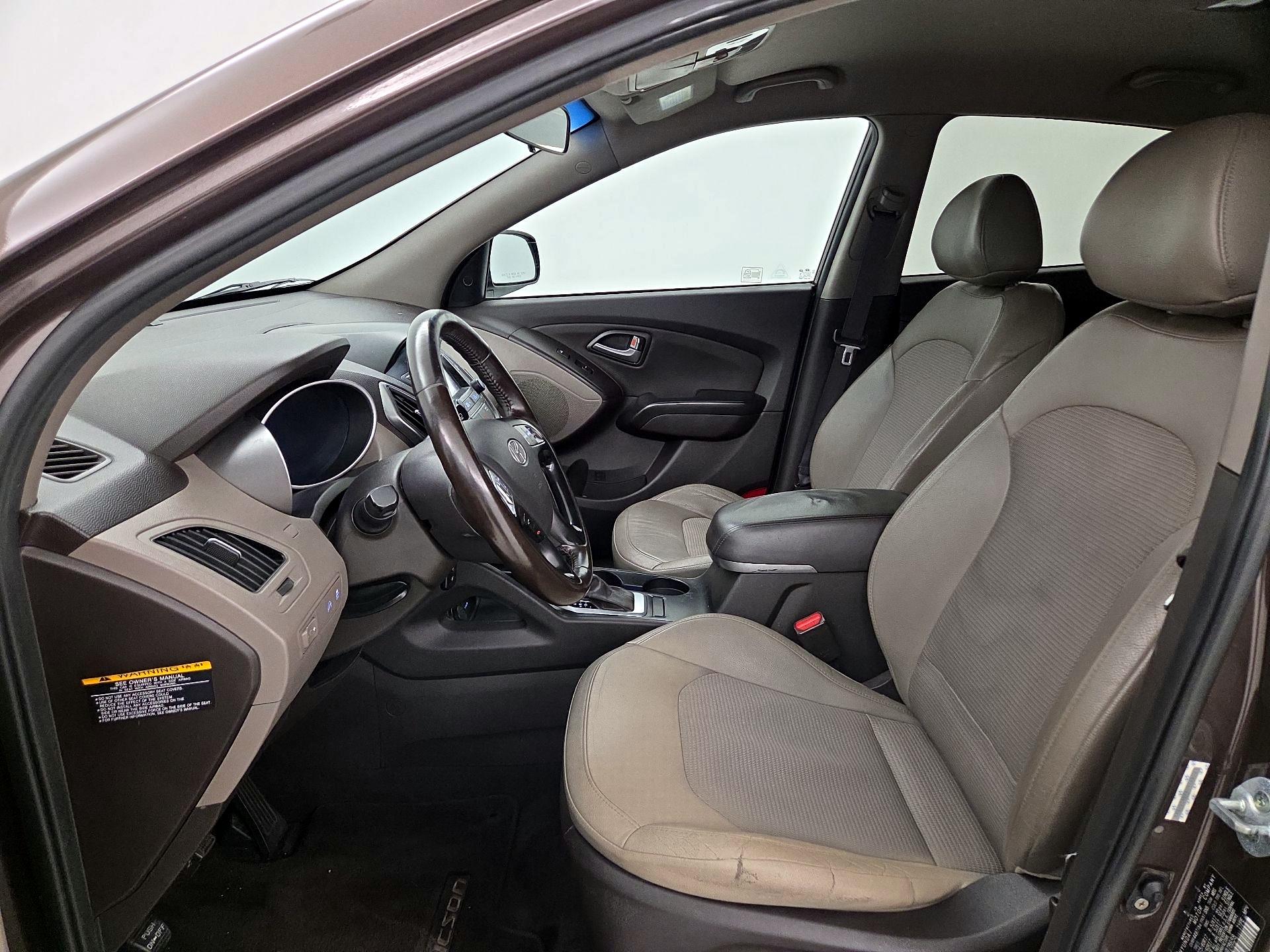 Thumbnail: 2015 Hyundai Tucson - 11