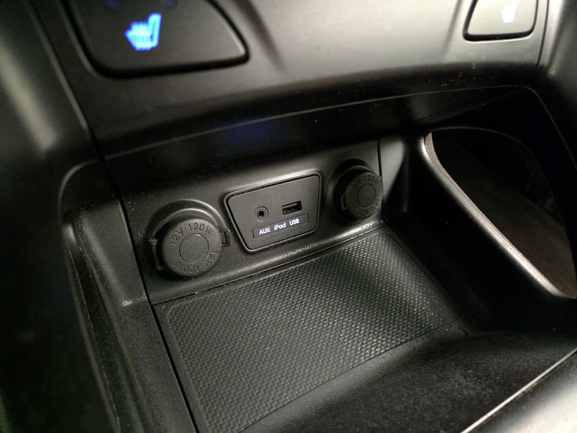 Thumbnail: 2015 Hyundai Tucson - 18