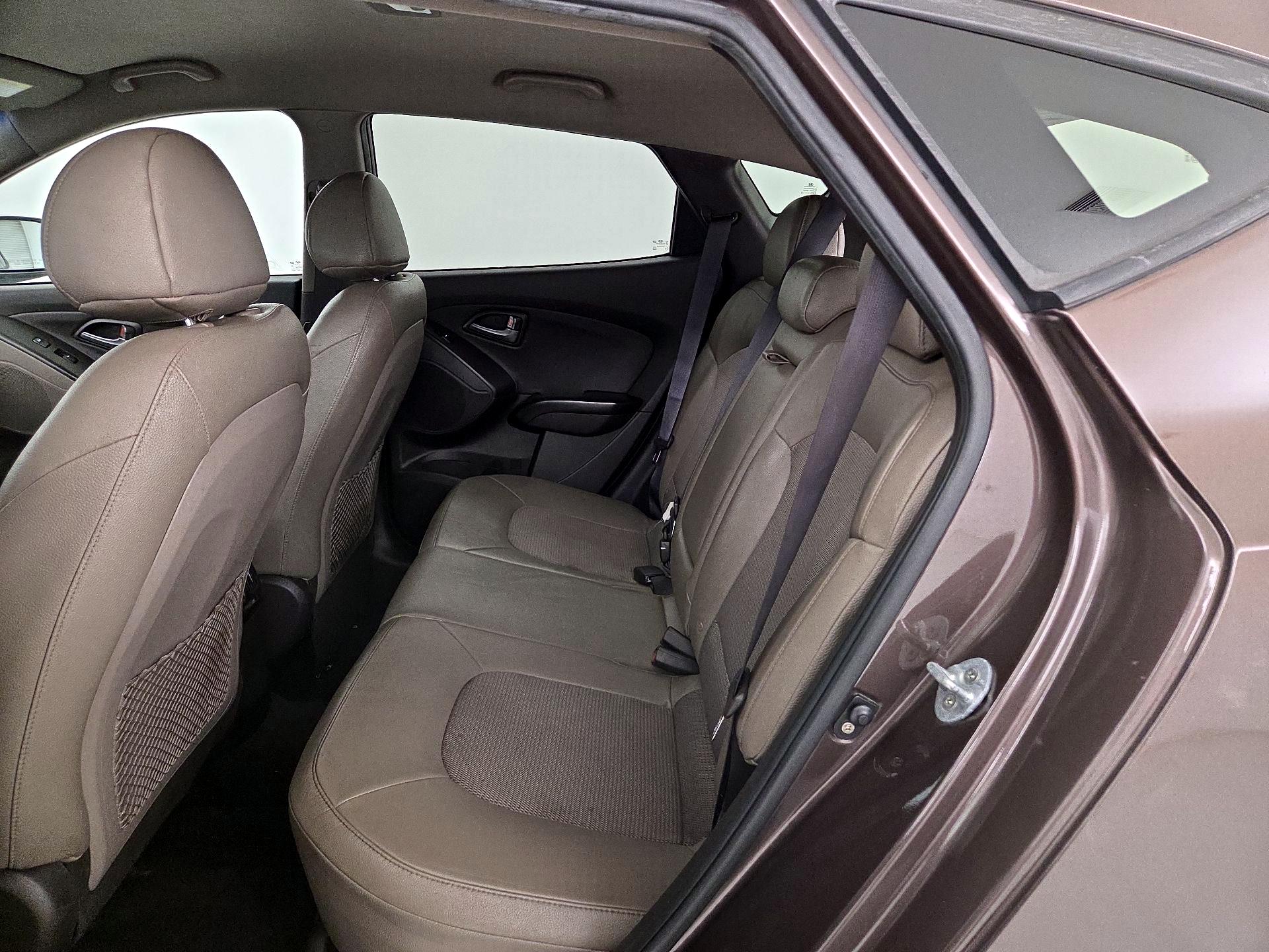 Thumbnail: 2015 Hyundai Tucson - 19