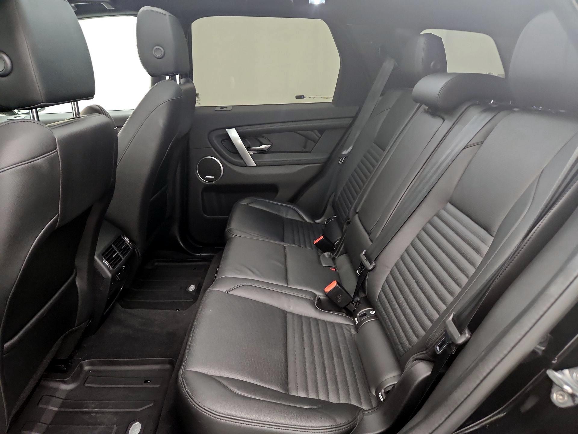 Thumbnail: 2021 Land Rover Discovery Sport - 20