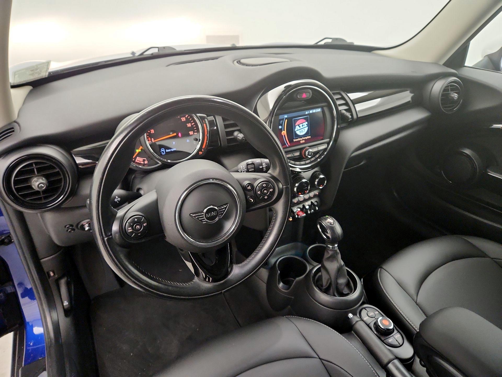 Thumbnail: 2019 MINI Cooper Hardtop - 9