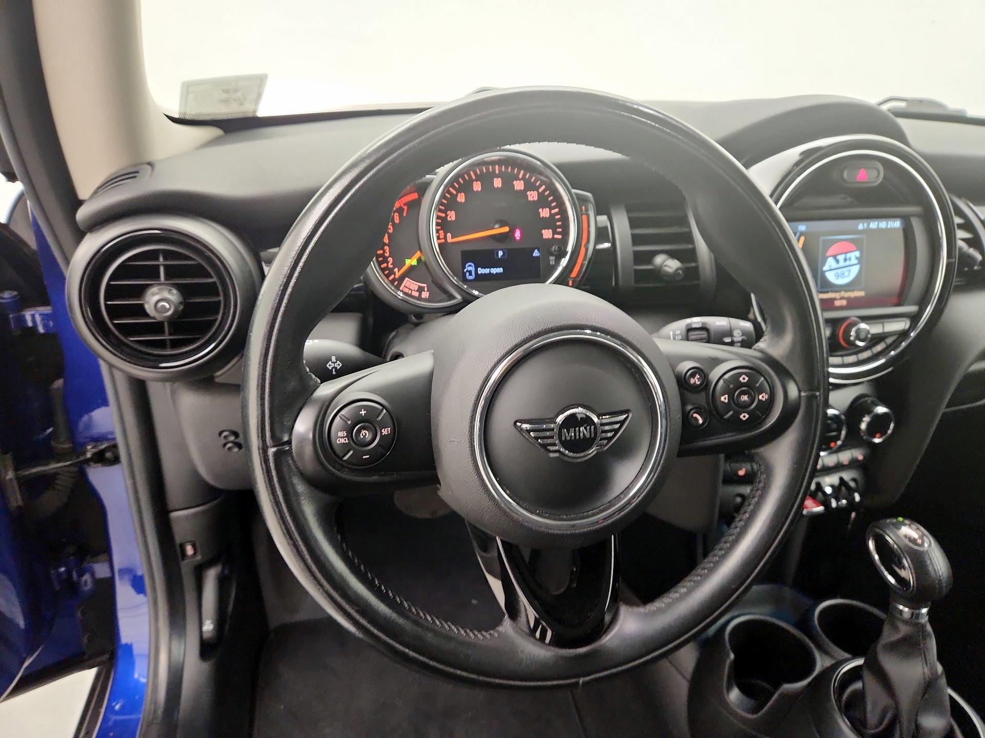 Thumbnail: 2019 MINI Cooper Hardtop - 10