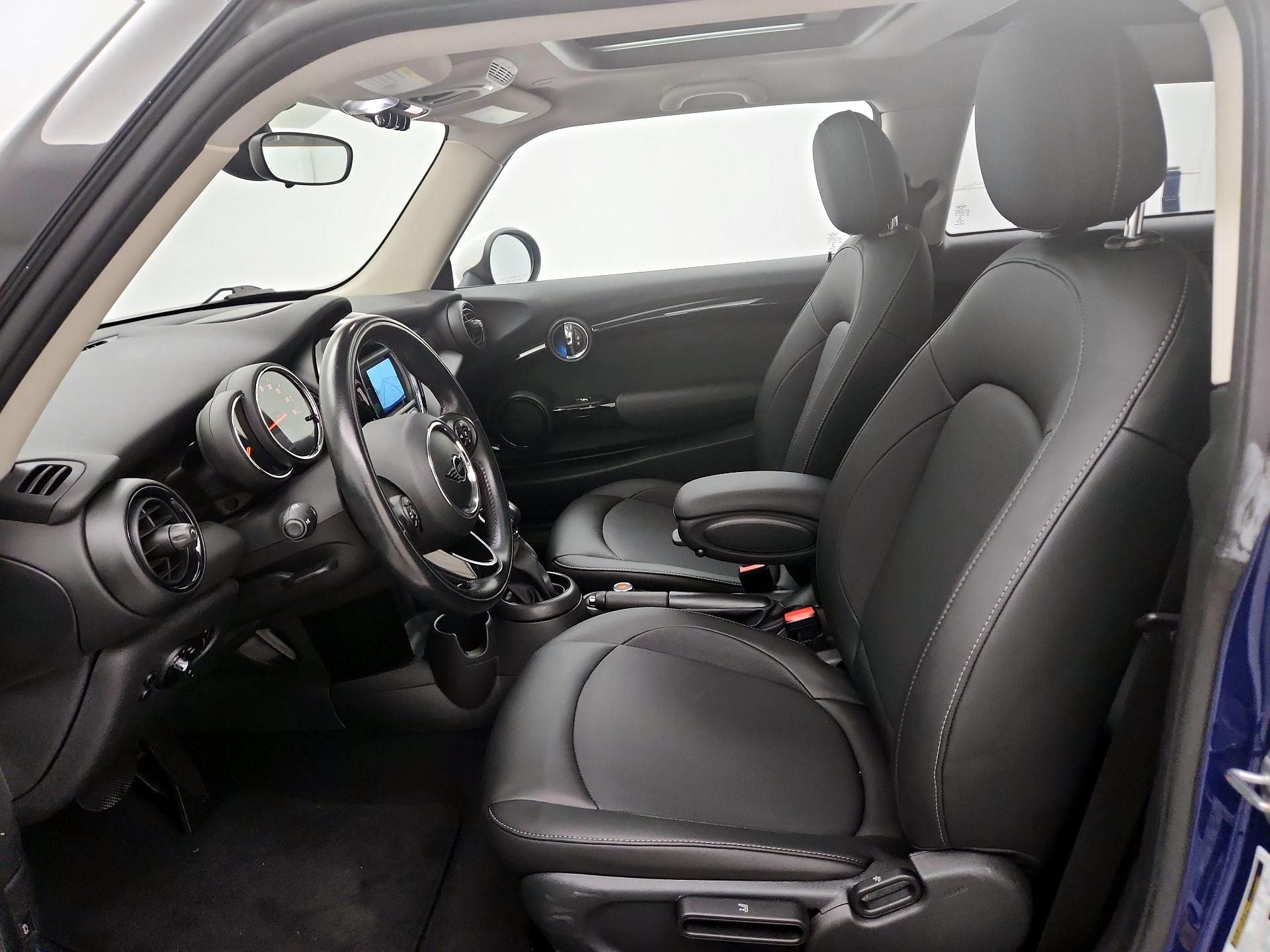 Thumbnail: 2019 MINI Cooper Hardtop - 11