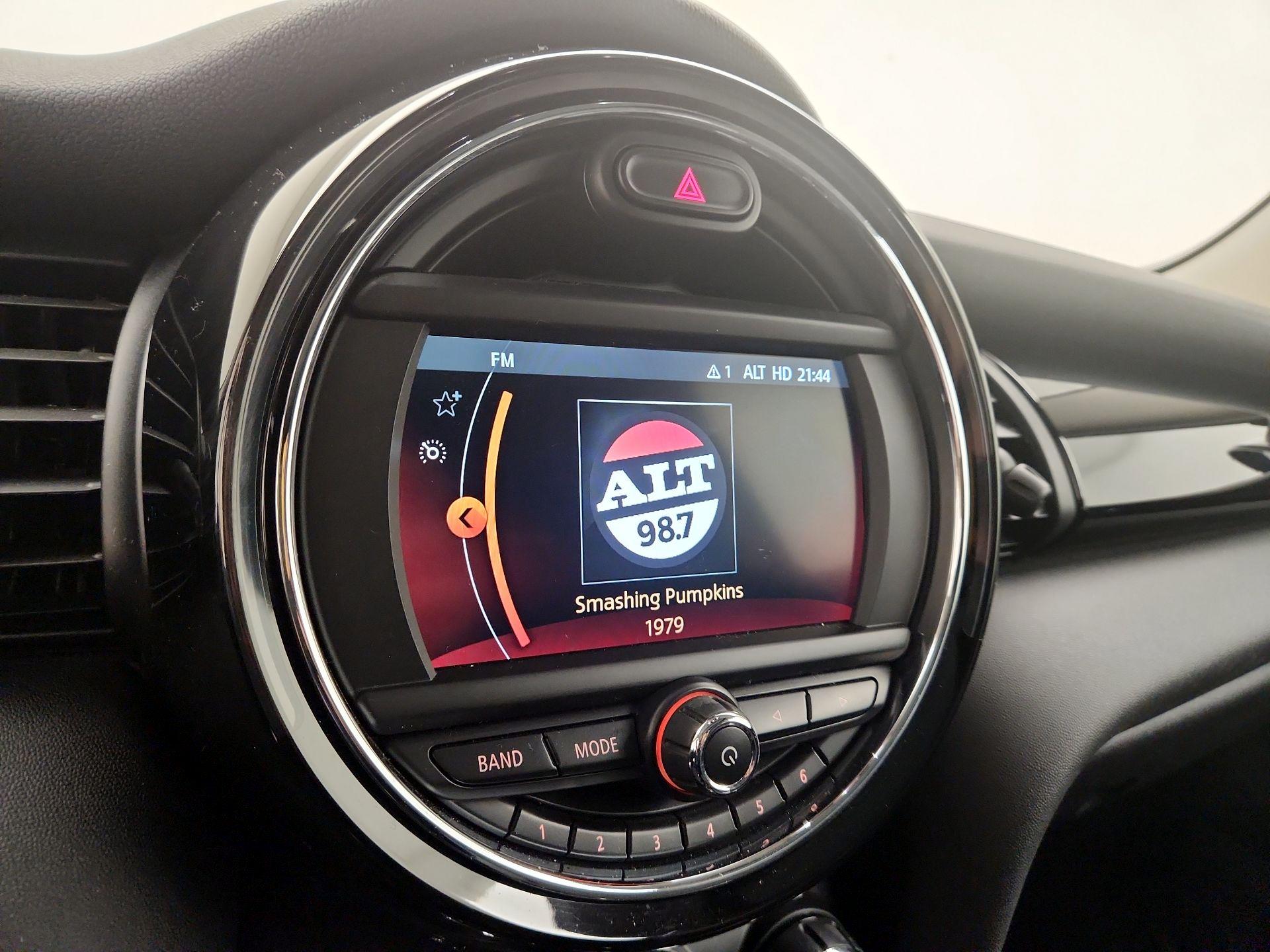 Thumbnail: 2019 MINI Cooper Hardtop - 15
