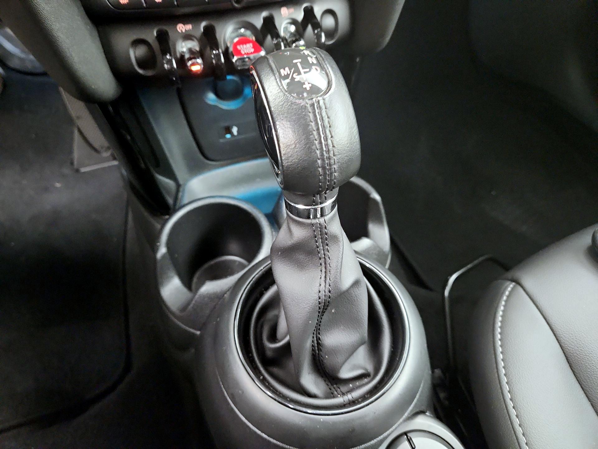 Thumbnail: 2019 MINI Cooper Hardtop - 17