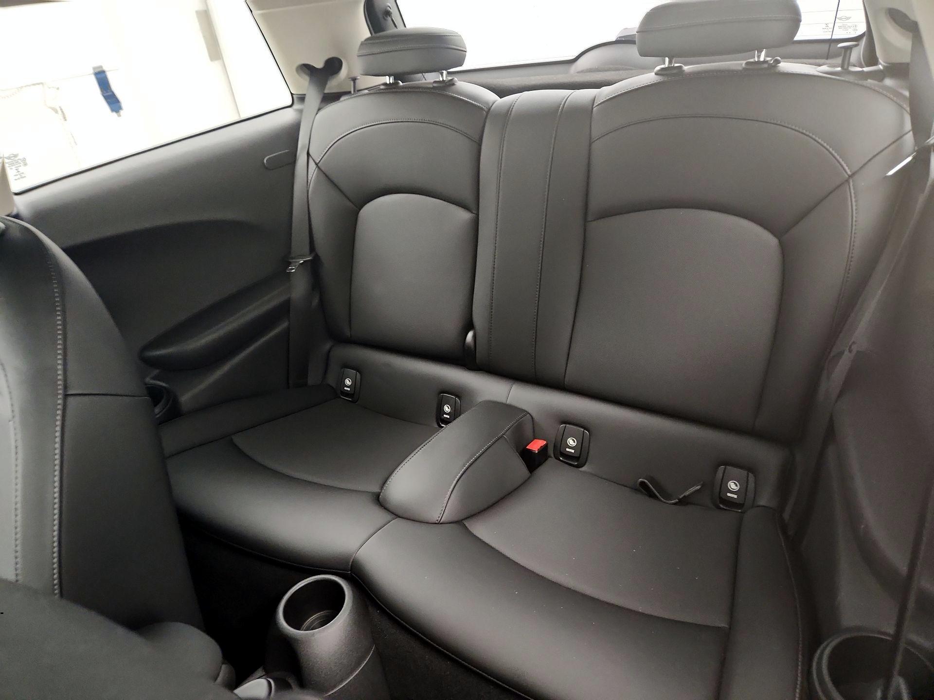 Thumbnail: 2019 MINI Cooper Hardtop - 20