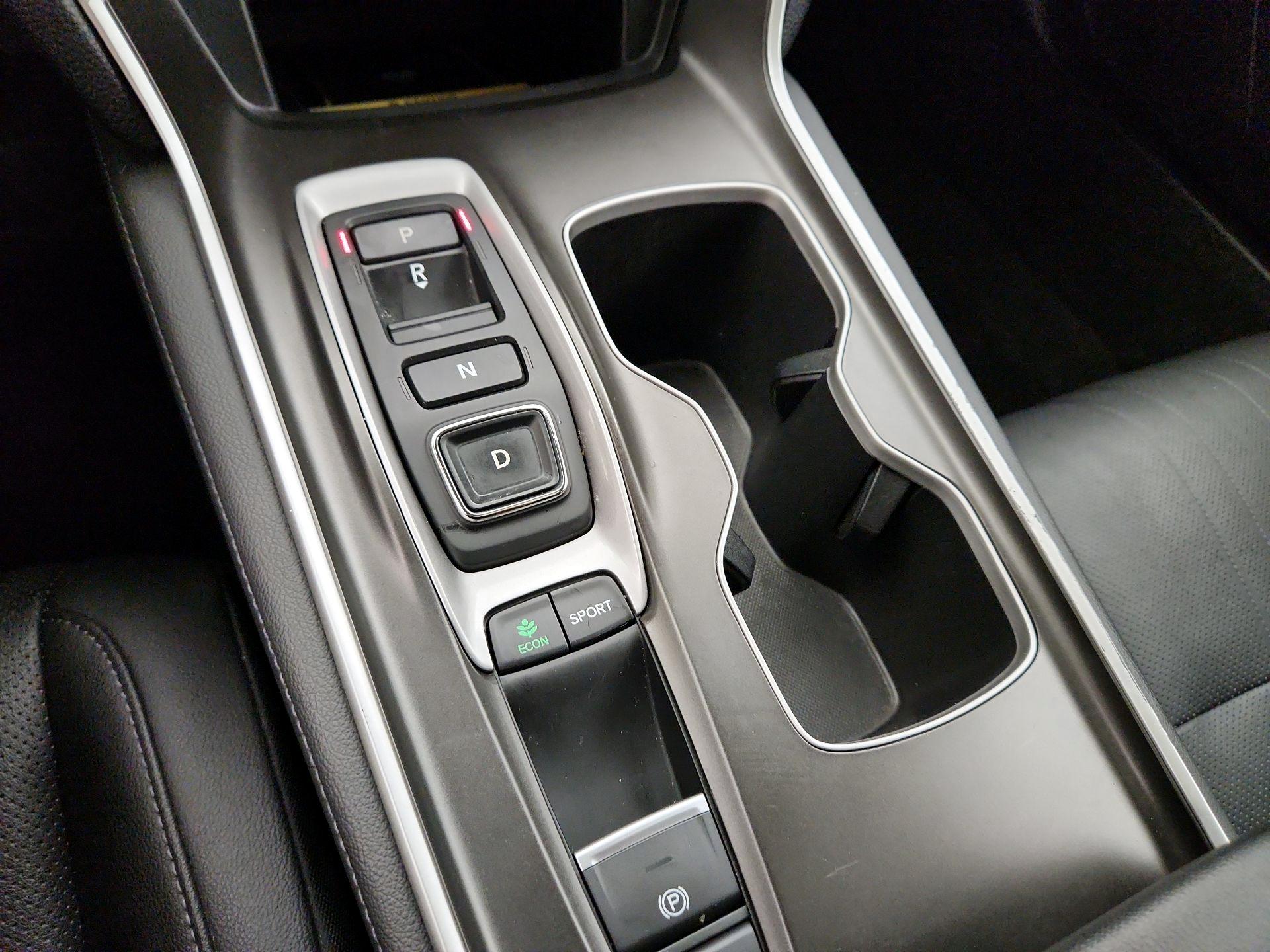 Thumbnail: 2019 Honda Accord - 18