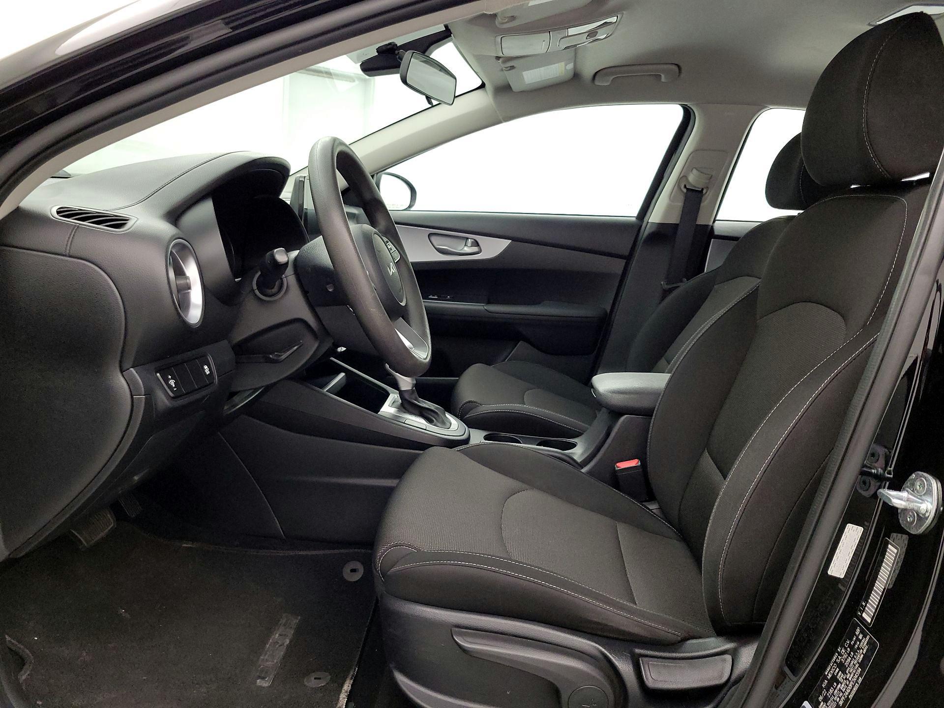 Thumbnail: 2023 Kia Forte - 11