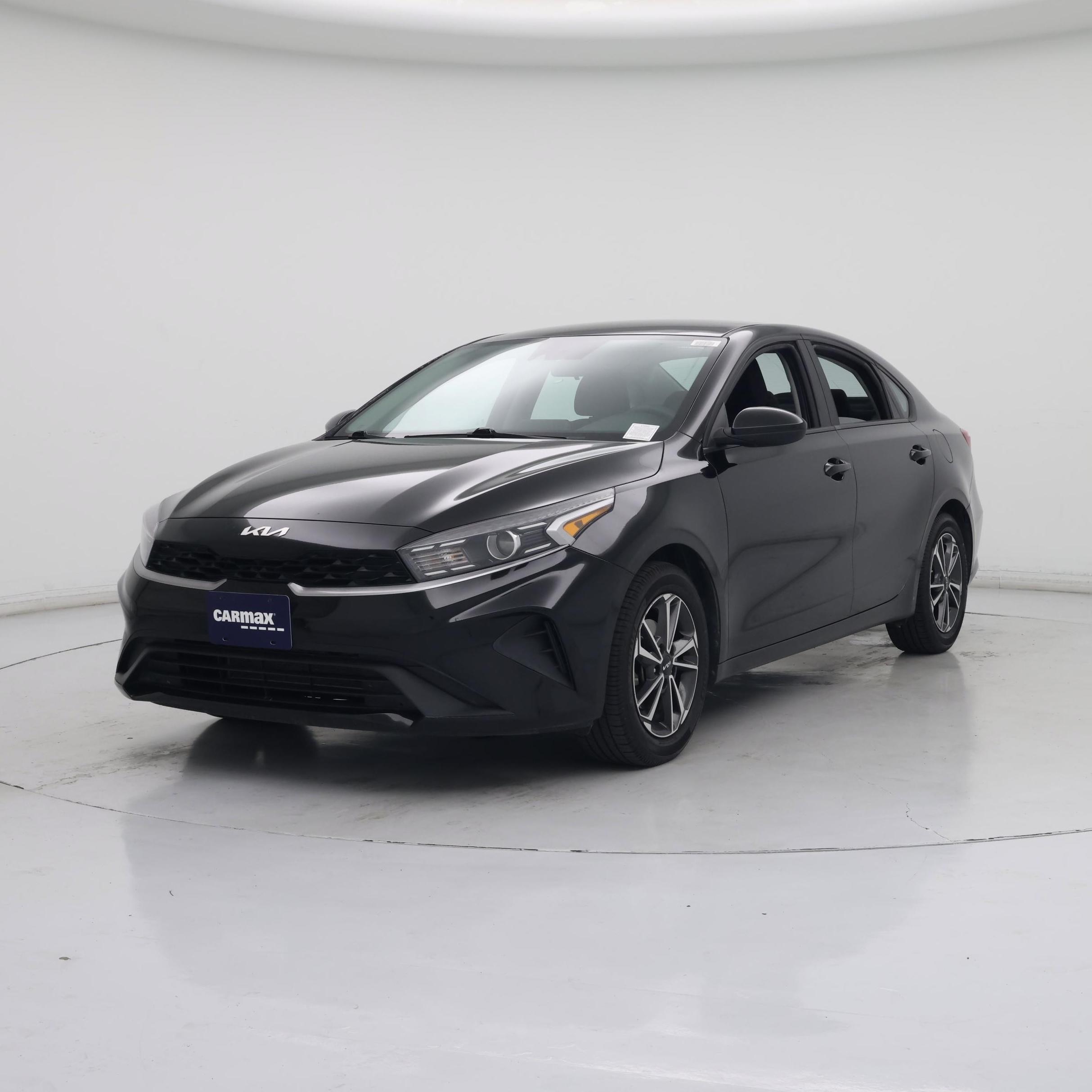 Thumbnail: 2023 Kia Forte - 4