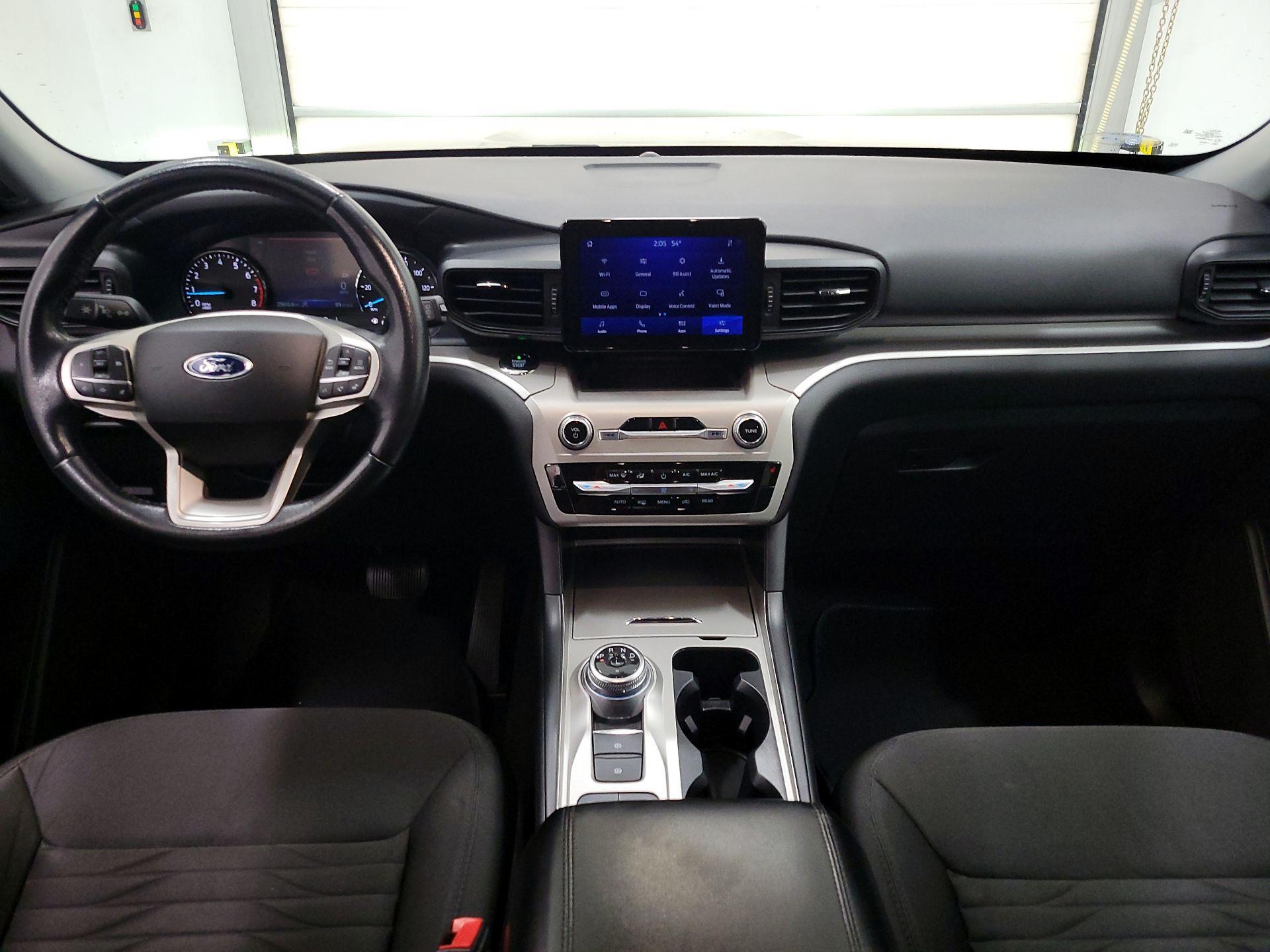 Thumbnail: 2021 Ford Explorer - 9