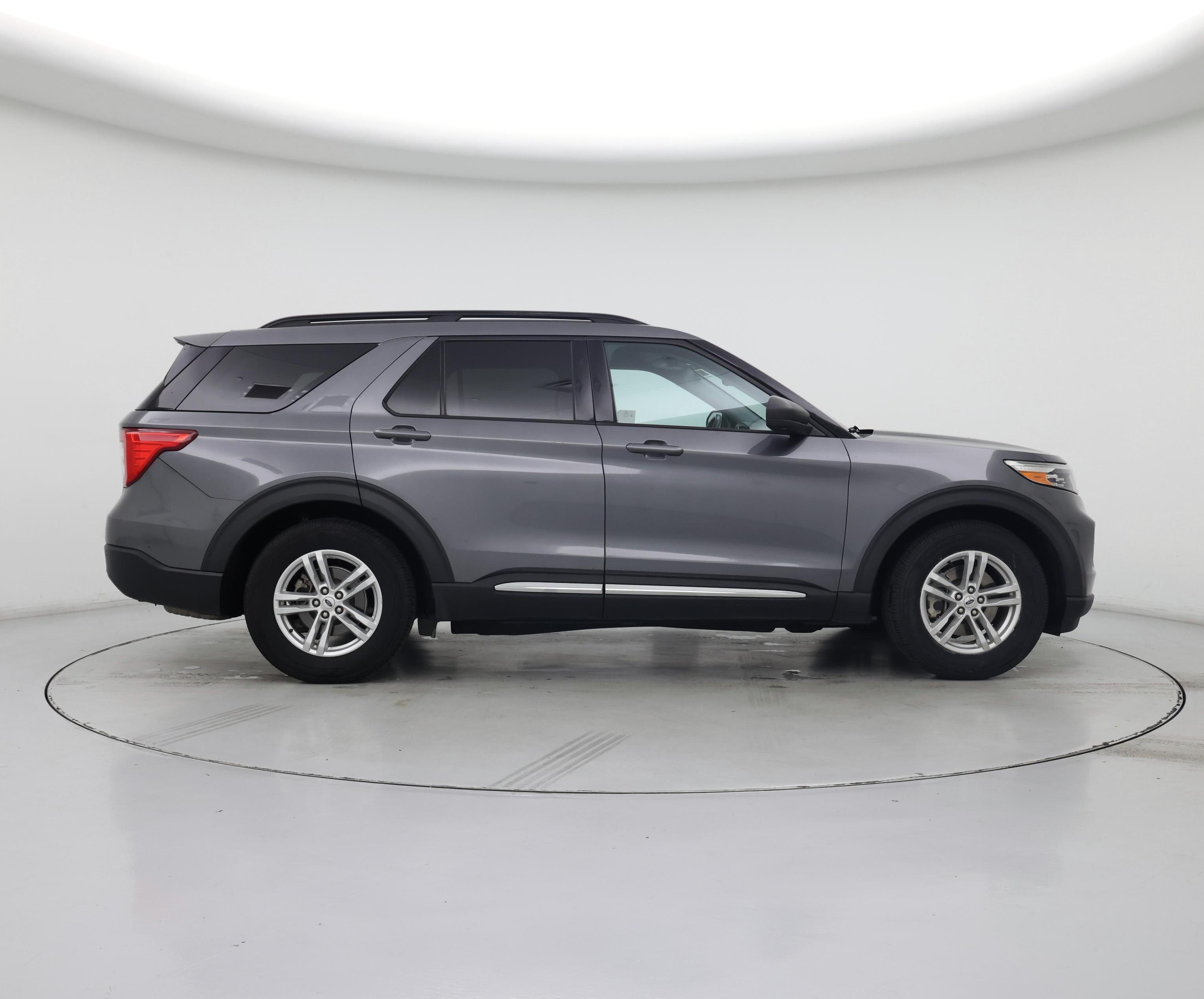 Thumbnail: 2021 Ford Explorer - 7