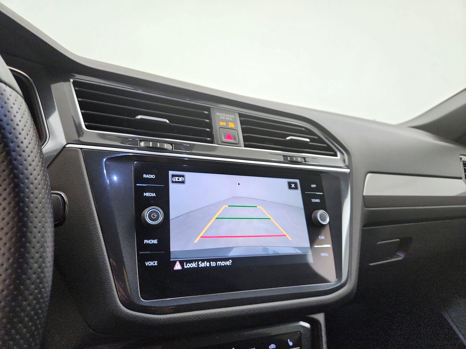 Thumbnail: 2023 Volkswagen Tiguan - 14