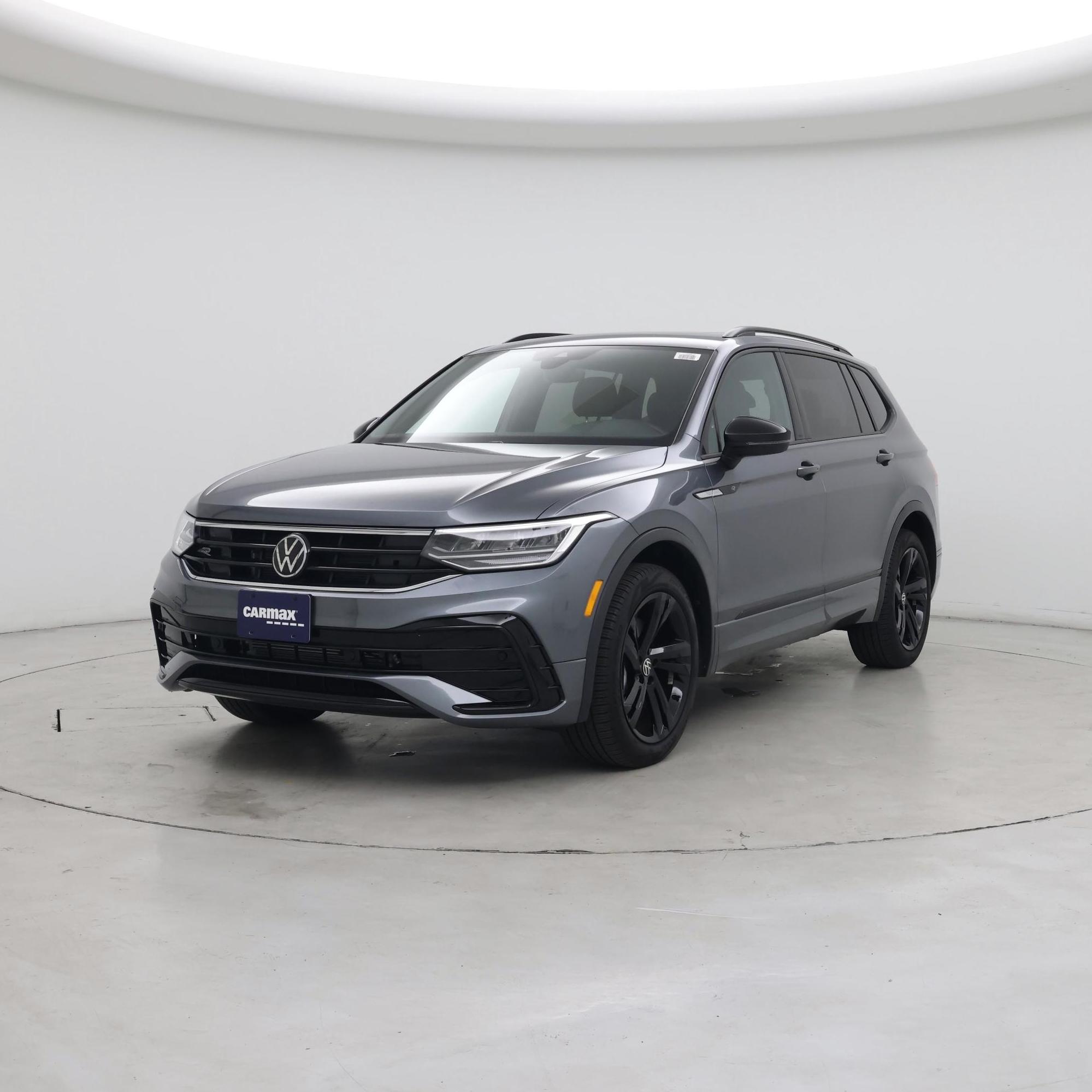 Thumbnail: 2023 Volkswagen Tiguan - 4