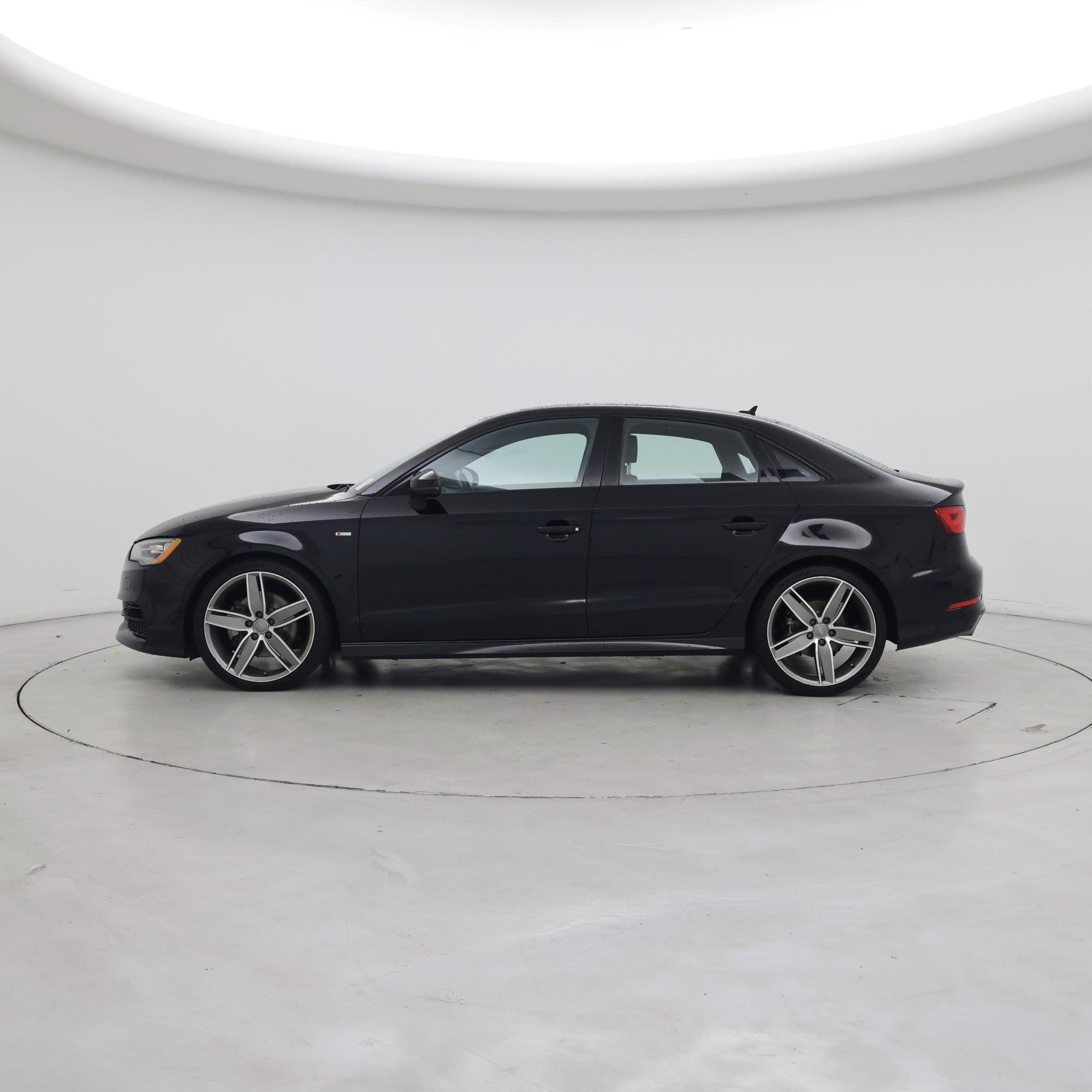 Thumbnail: 2016 Audi A3 - 3