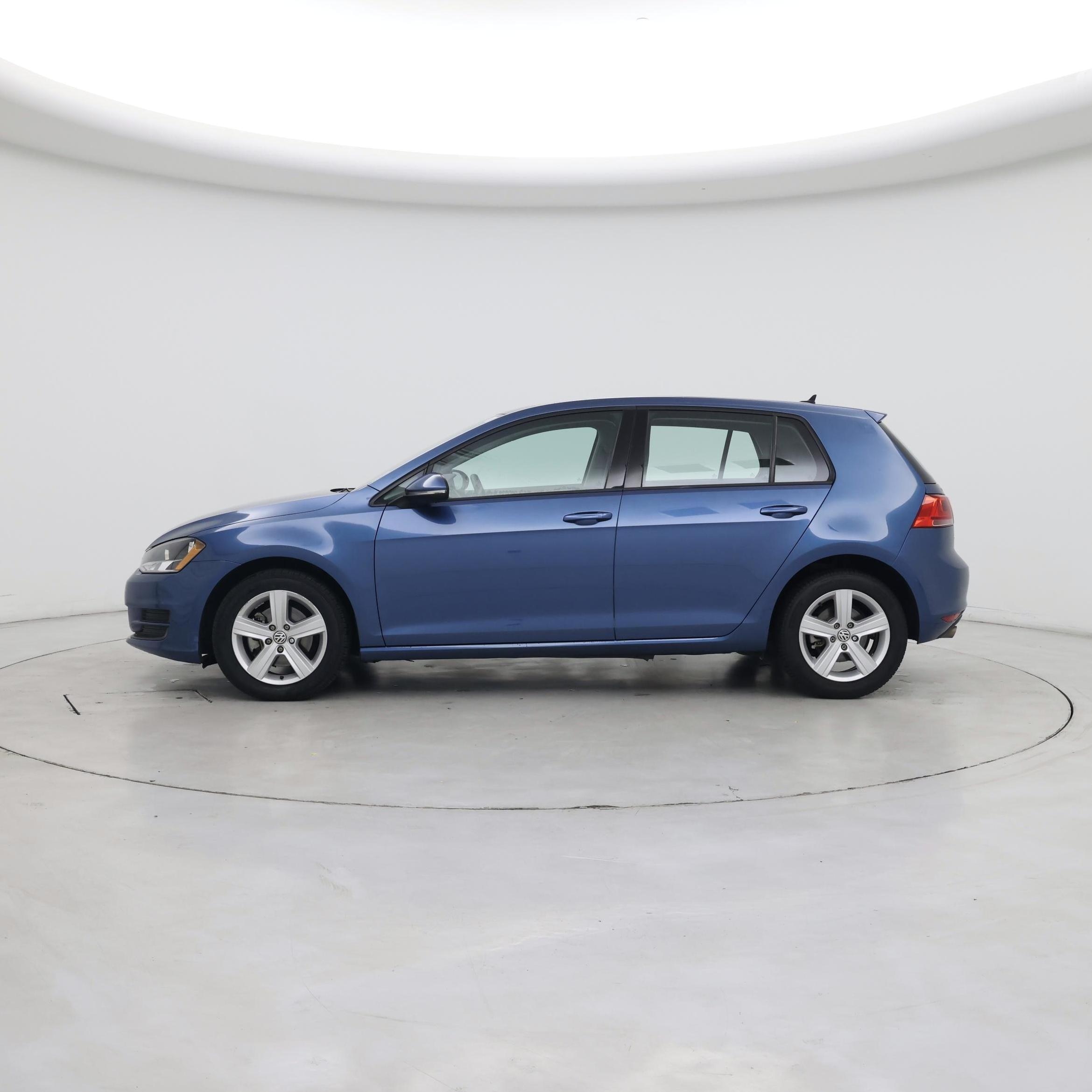 Thumbnail: 2017 Volkswagen Golf - 3