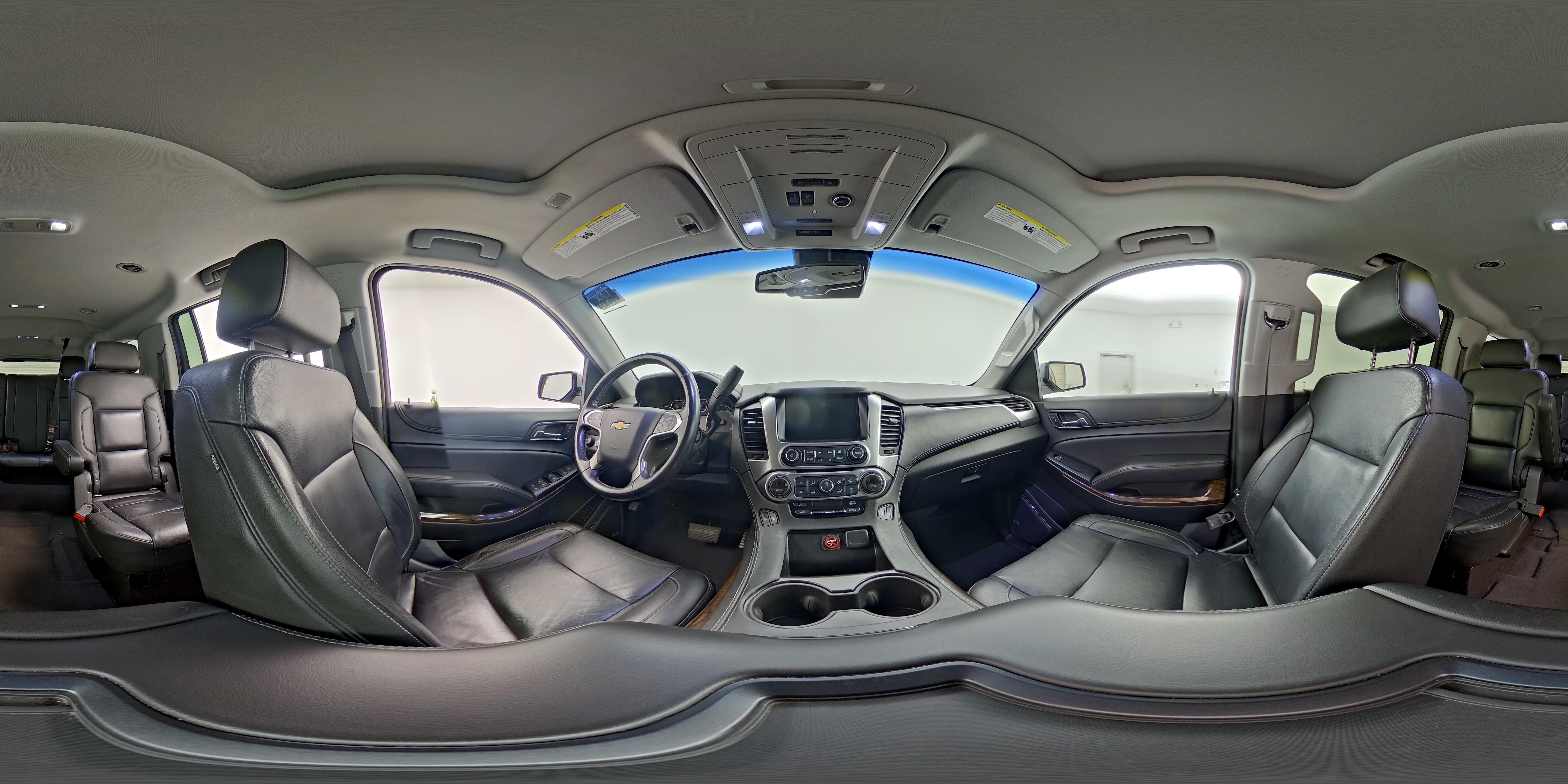 2019 Chevrolet Suburban LT - Photo 24