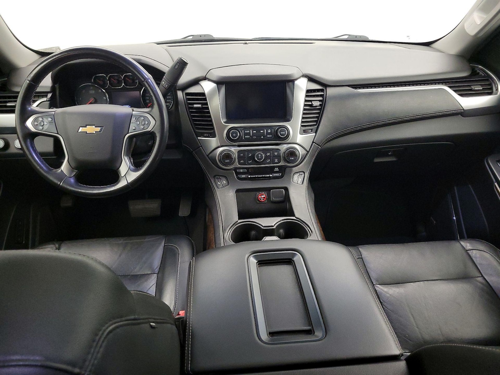 2019 Chevrolet Suburban LT - Photo 10