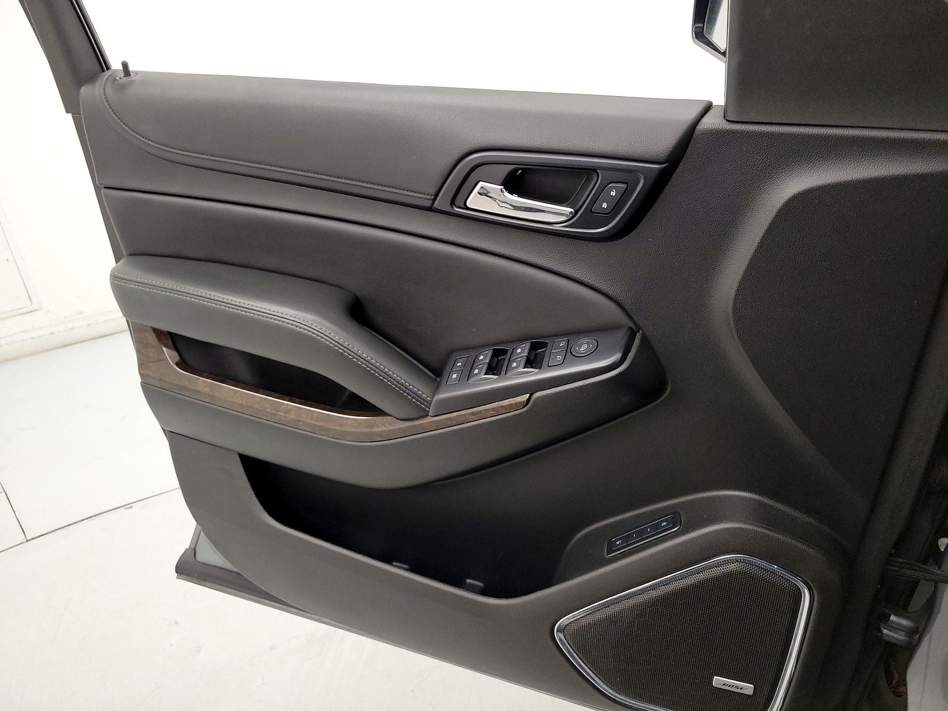 Thumbnail: 2019 Chevrolet Suburban - 12