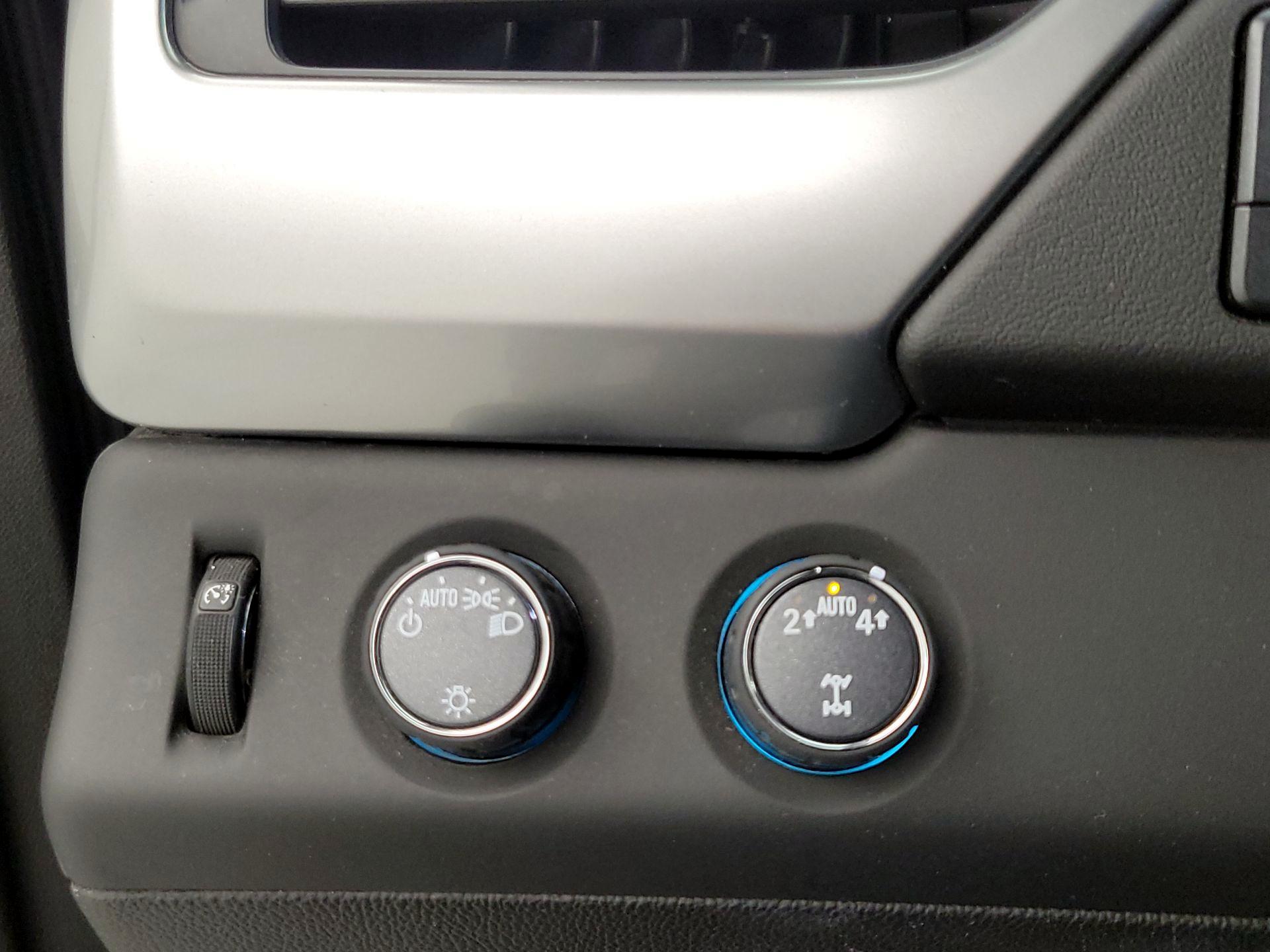 Thumbnail: 2019 Chevrolet Suburban - 13