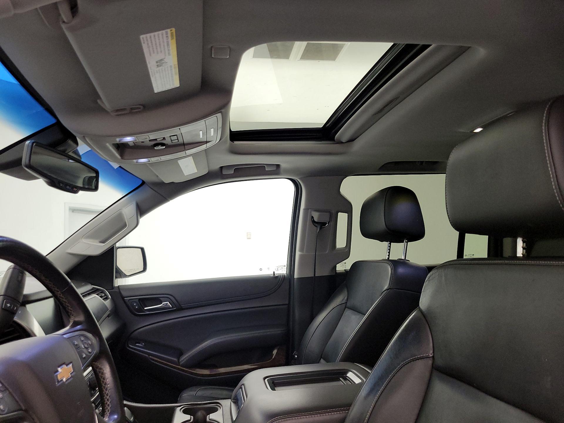 Thumbnail: 2019 Chevrolet Suburban - 18