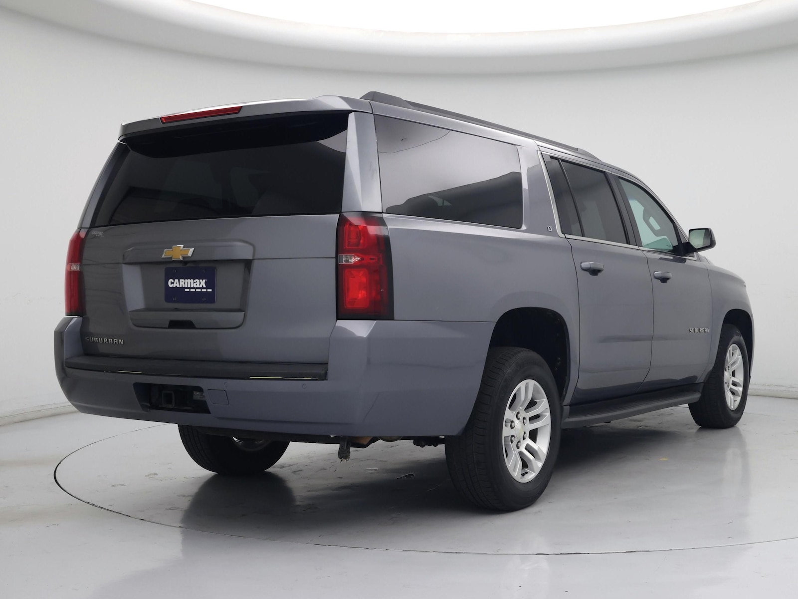 2019 Chevrolet Suburban LT - Photo 9