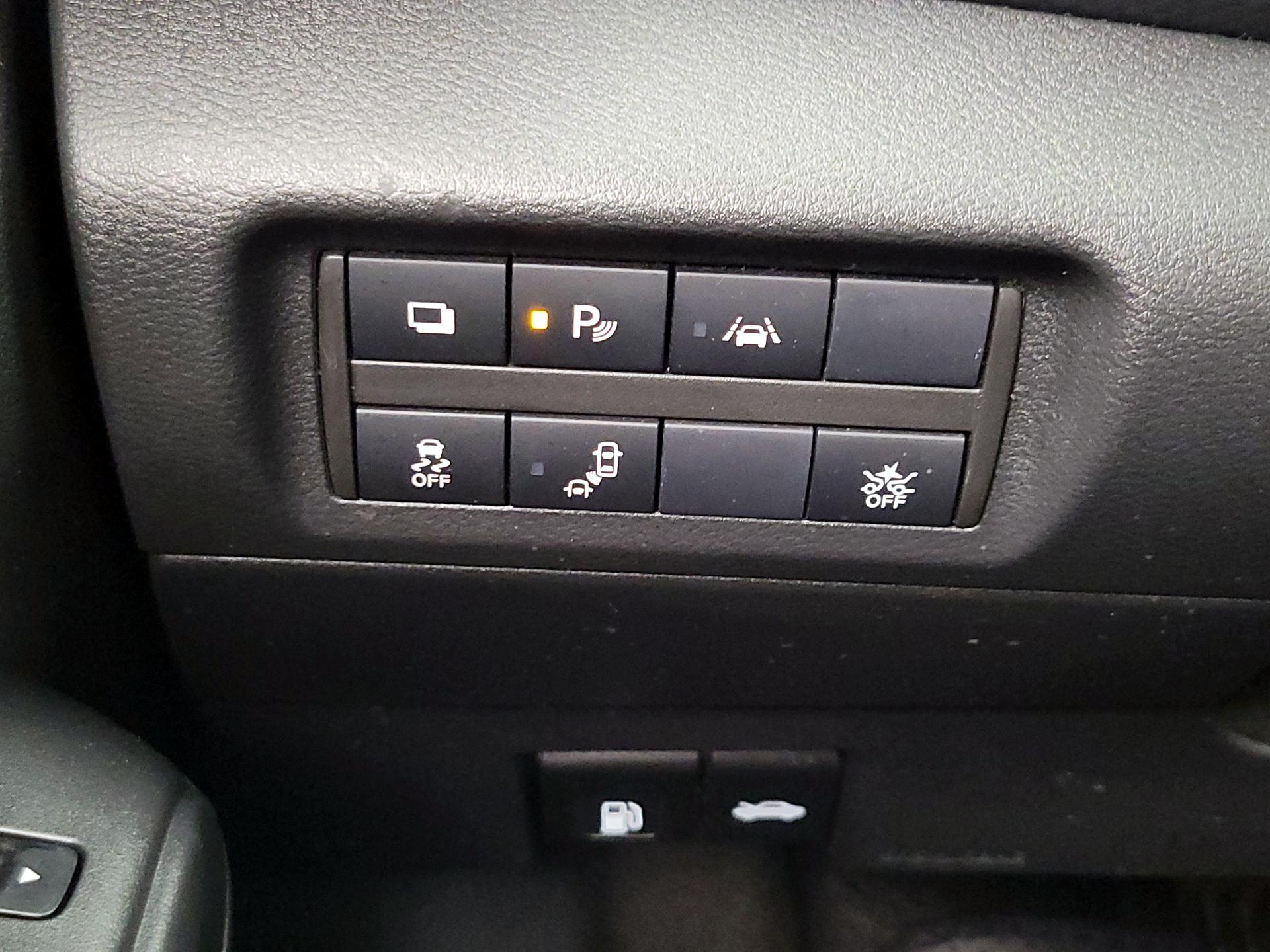 Thumbnail: 2023 Nissan Kicks - 13