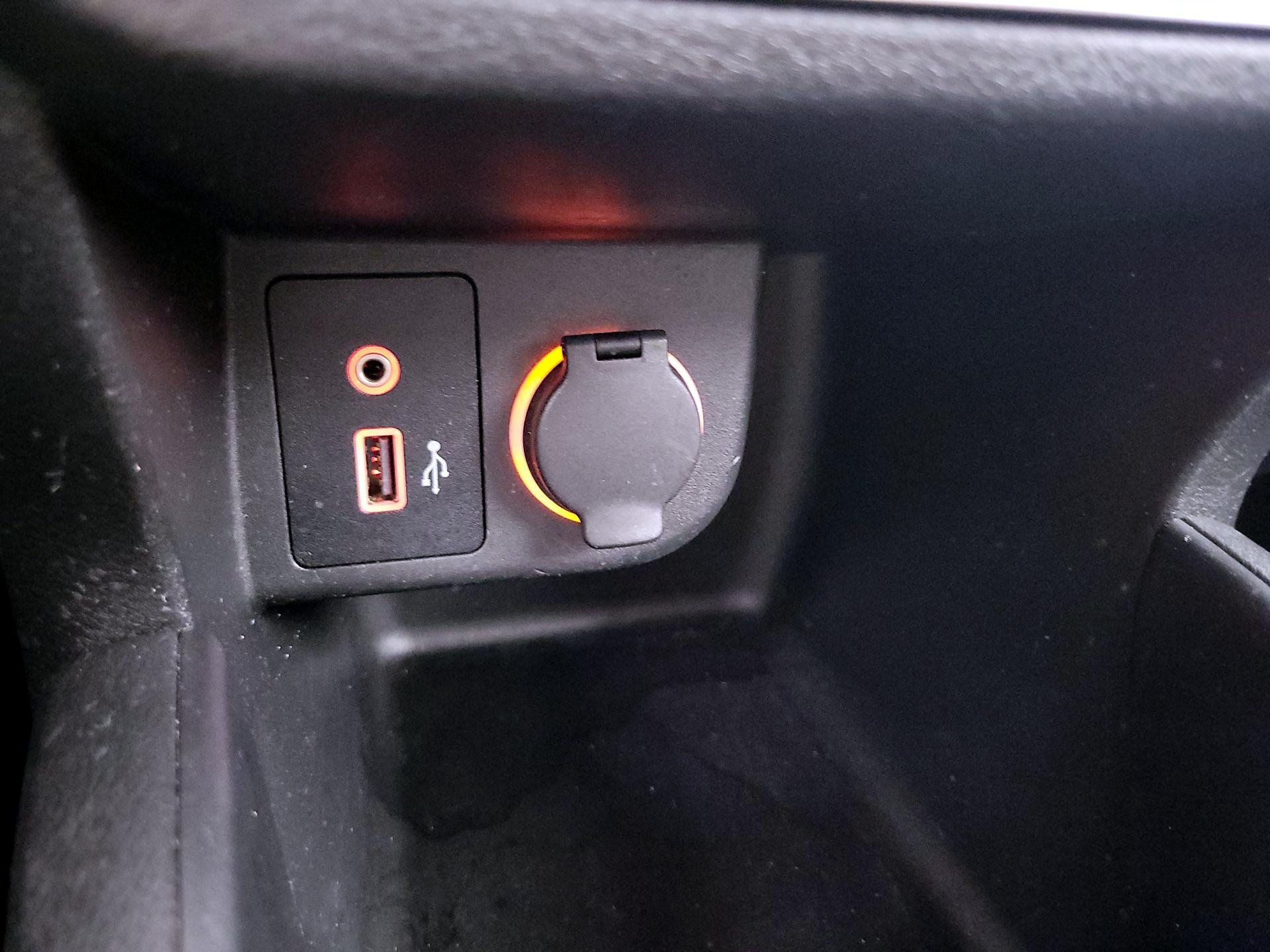 Thumbnail: 2023 Nissan Kicks - 18