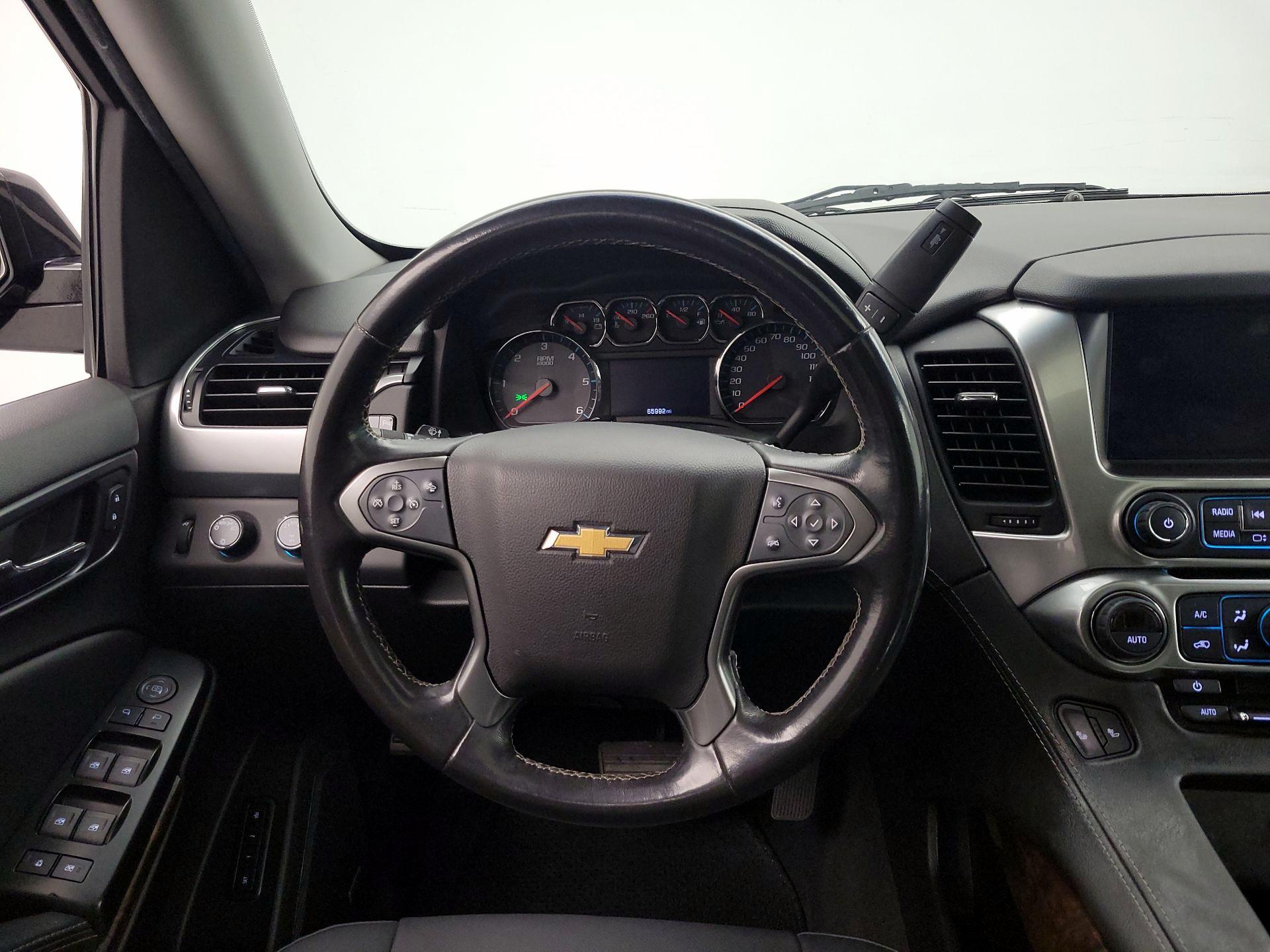 Thumbnail: 2019 Chevrolet Suburban - 10