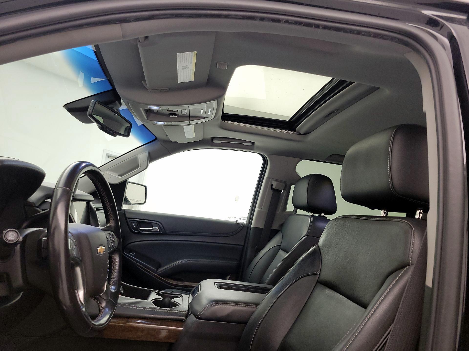 Thumbnail: 2019 Chevrolet Suburban - 20