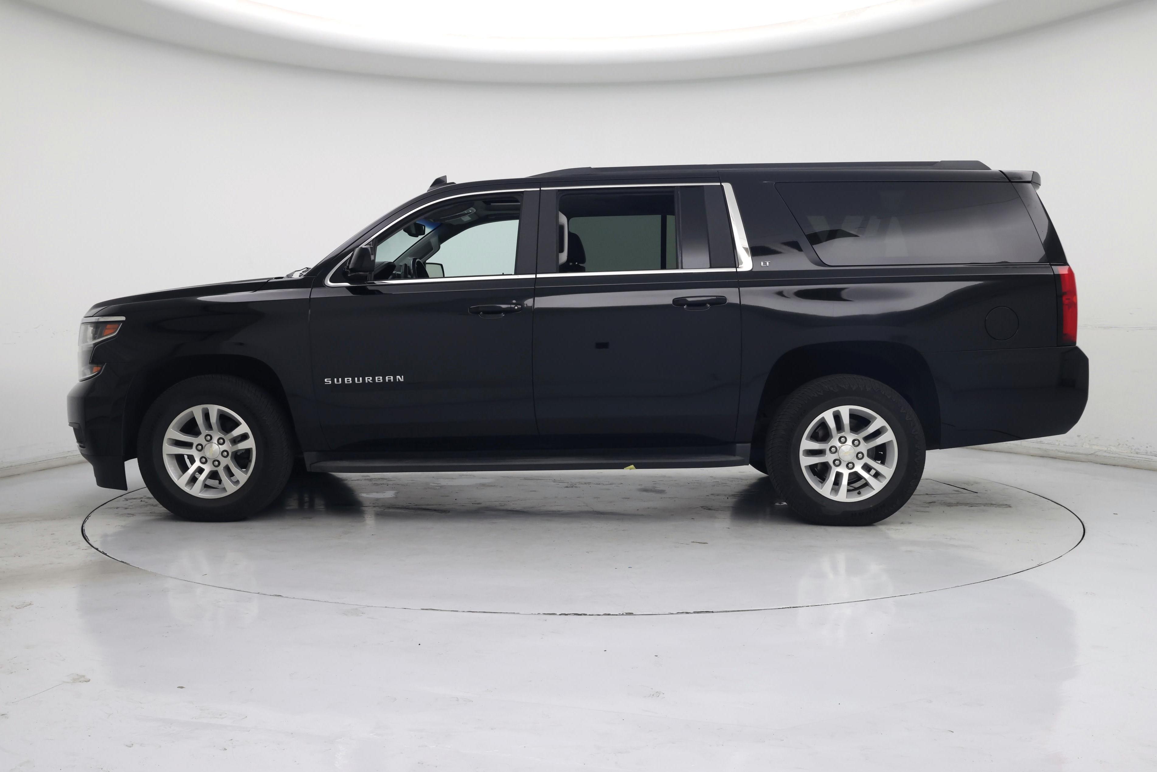 Thumbnail: 2019 Chevrolet Suburban - 3