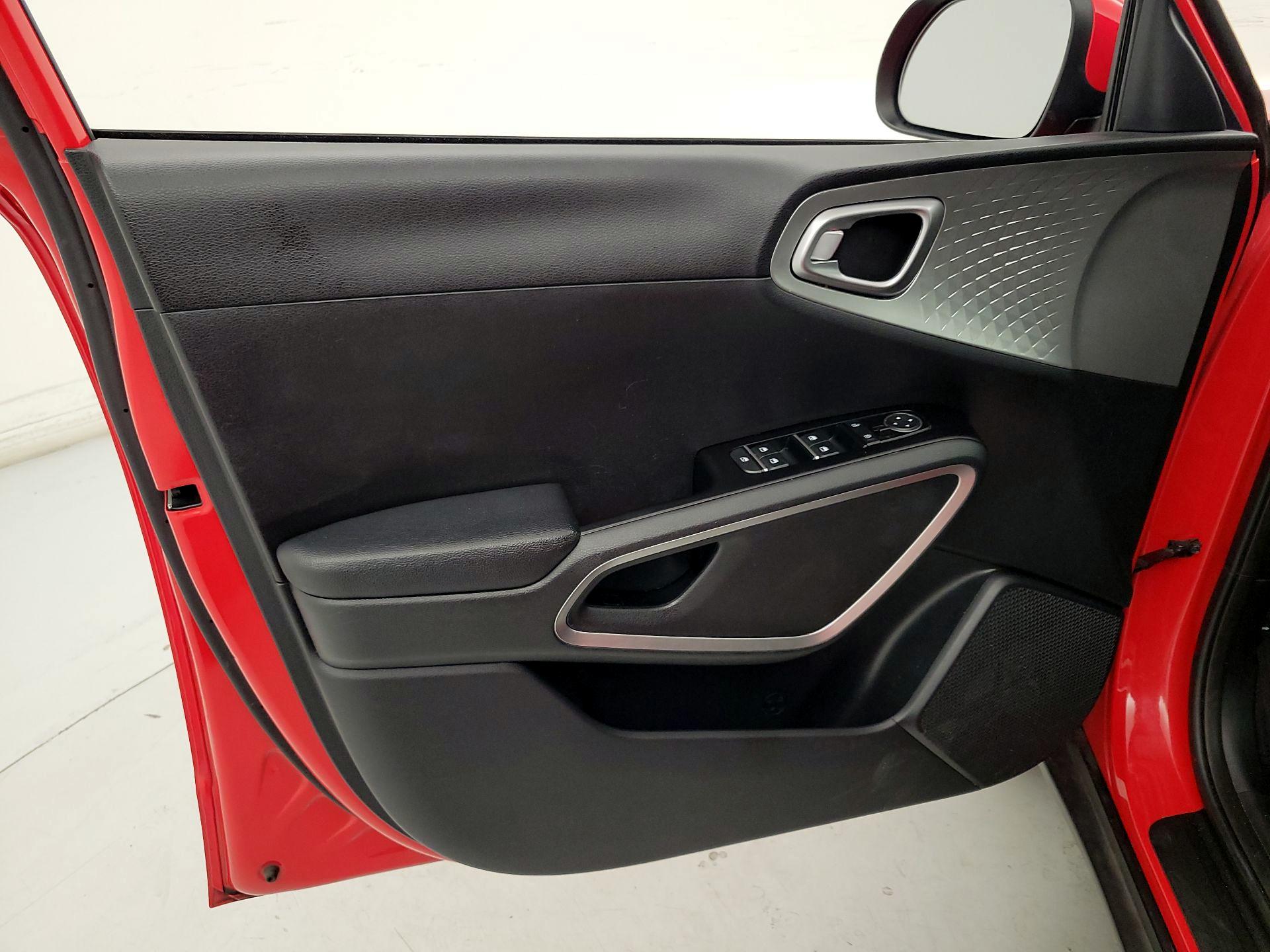 Thumbnail: 2023 Kia Soul - 12