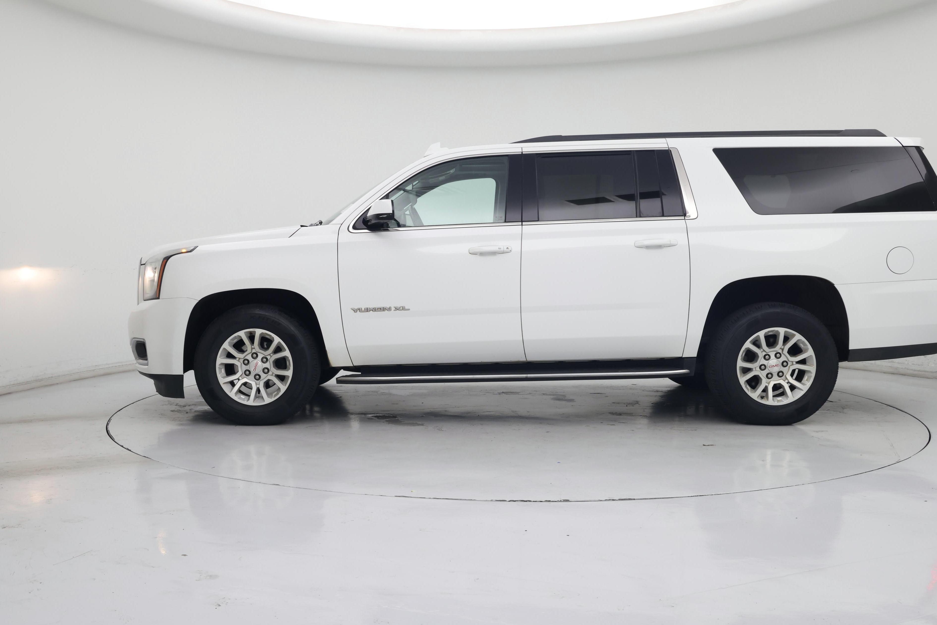 Thumbnail: 2020 GMC Yukon XL - 3