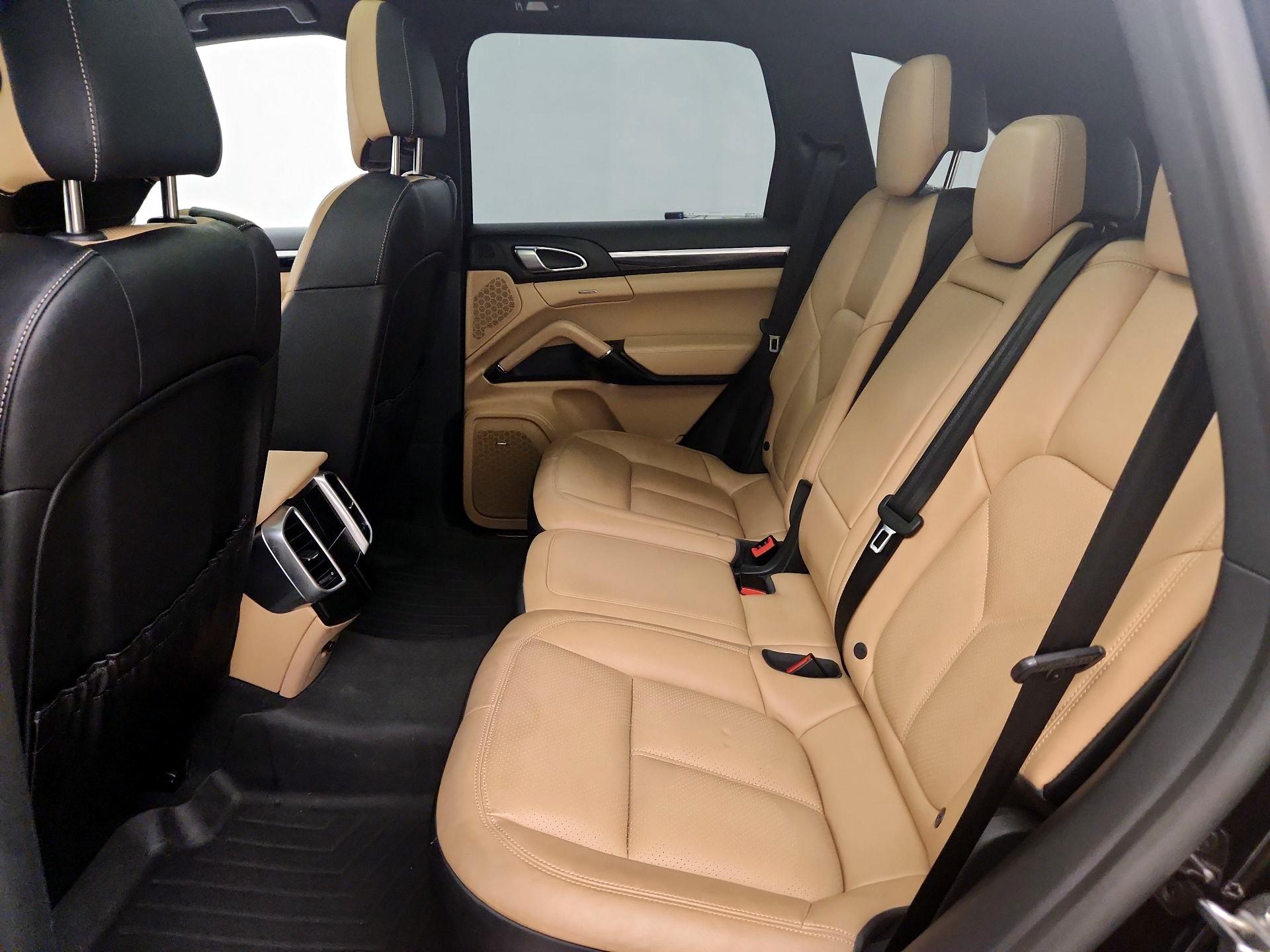 Thumbnail: 2017 Porsche Cayenne - 20